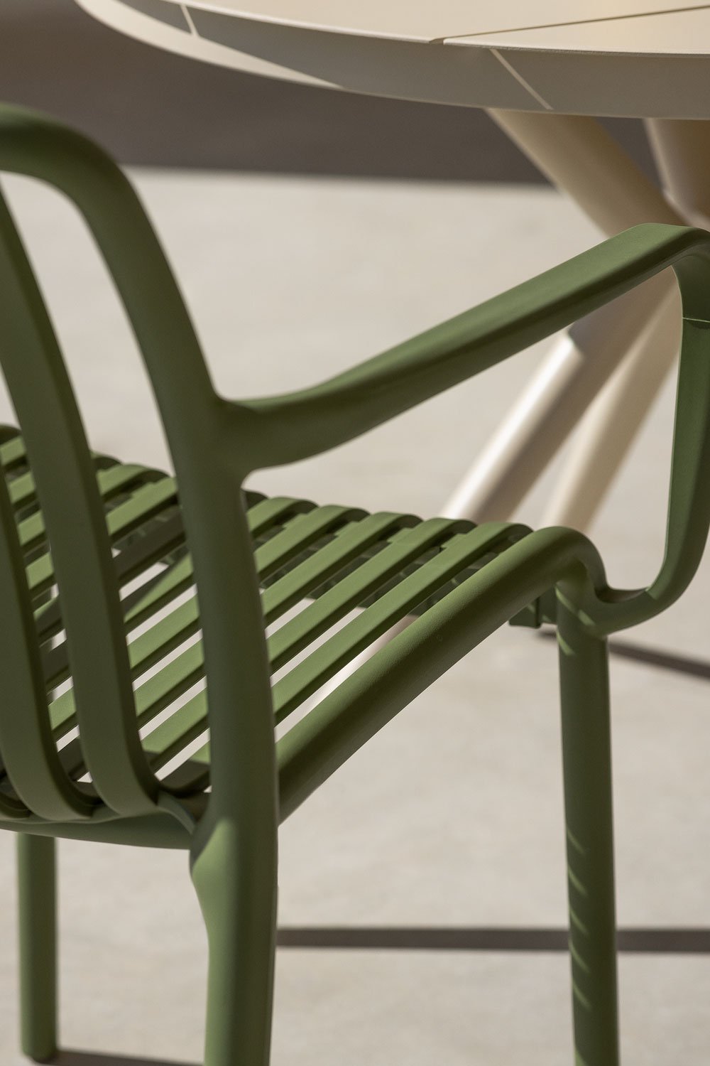 Pack of 4 Wendell polypropylene garden chairs with armrests, gallery image 2