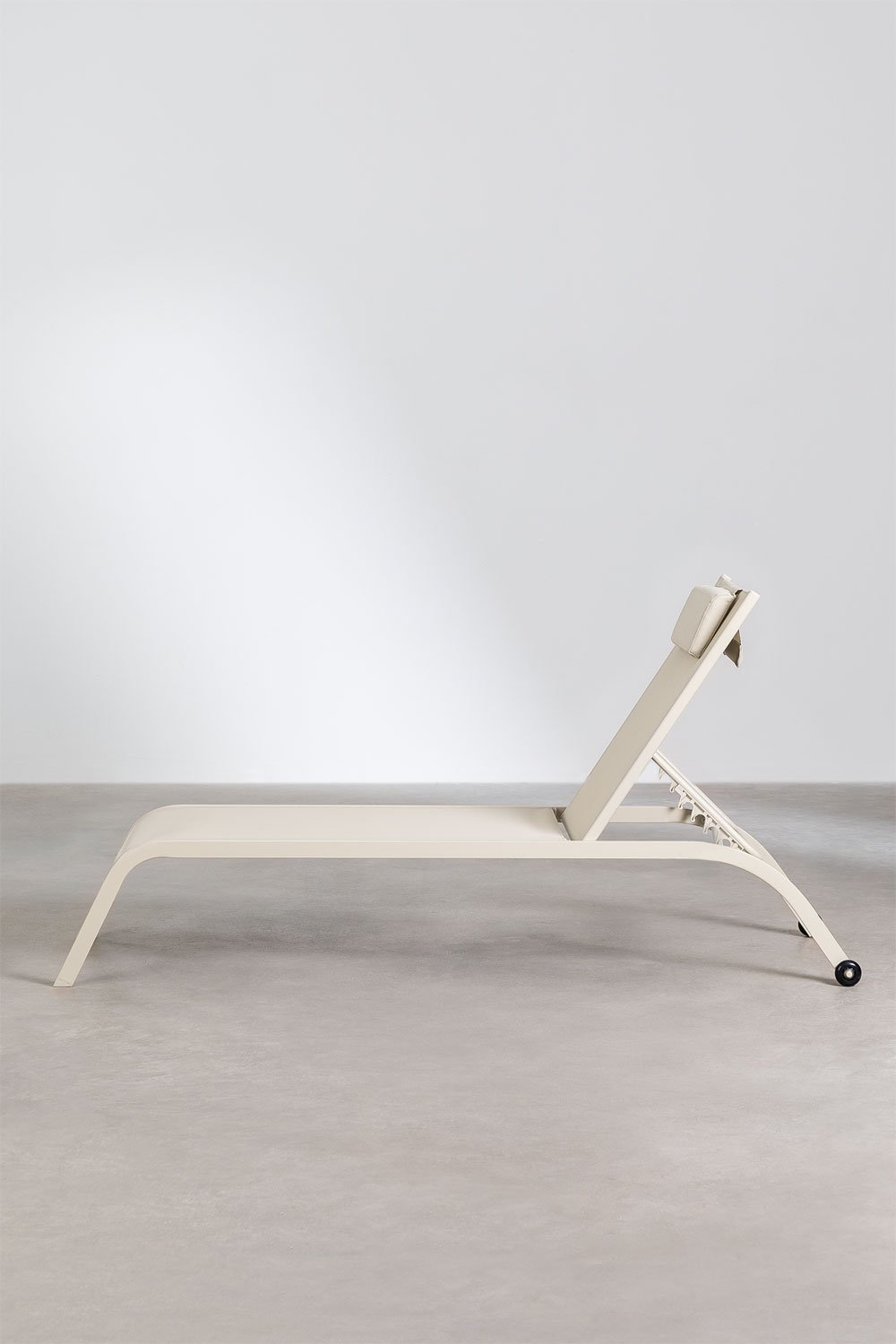 Therys Reclining Lounger with Cushion, gallery image 4