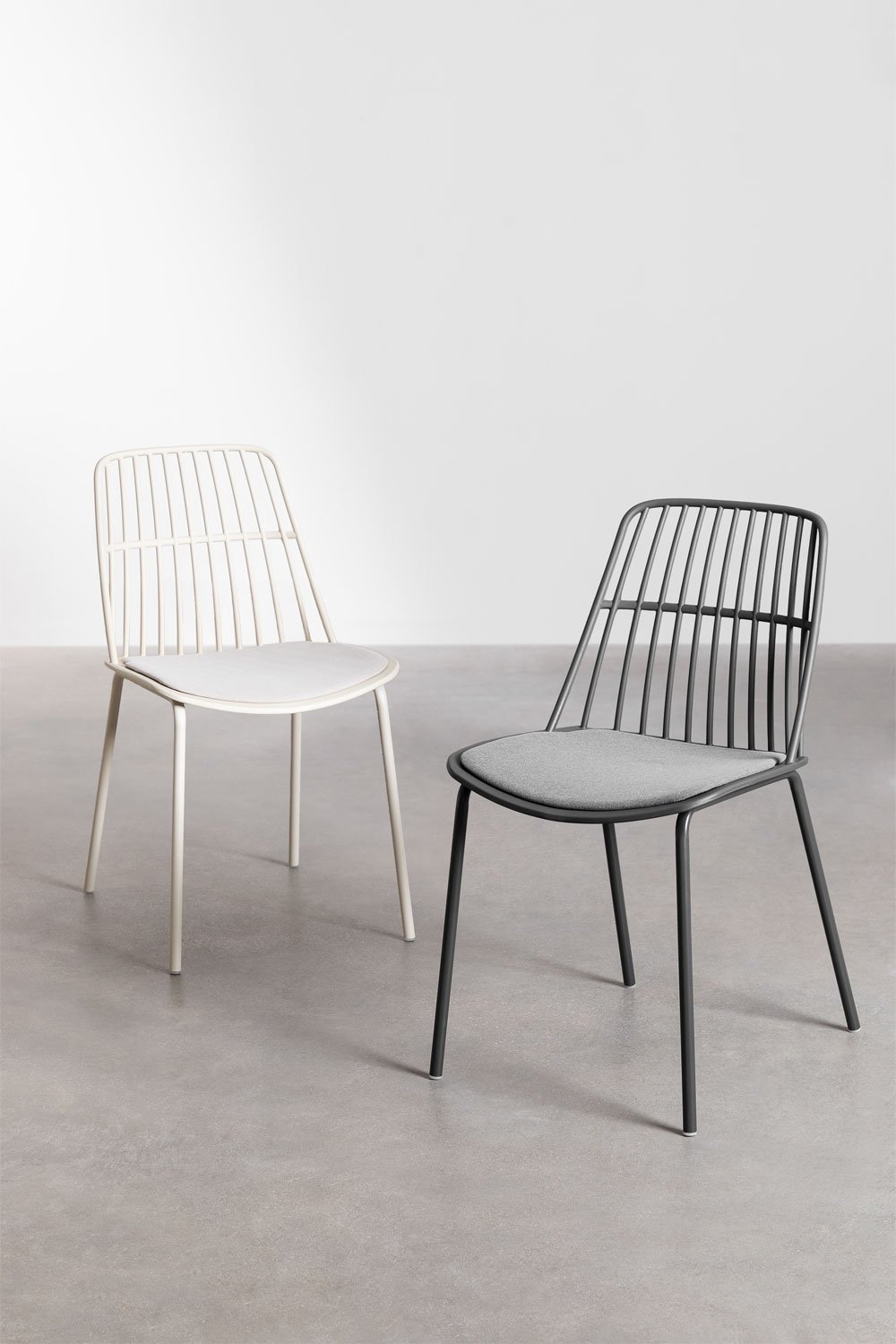 Pack of 2 Maeba dining chairs in polypropylene and steel, gallery image 9