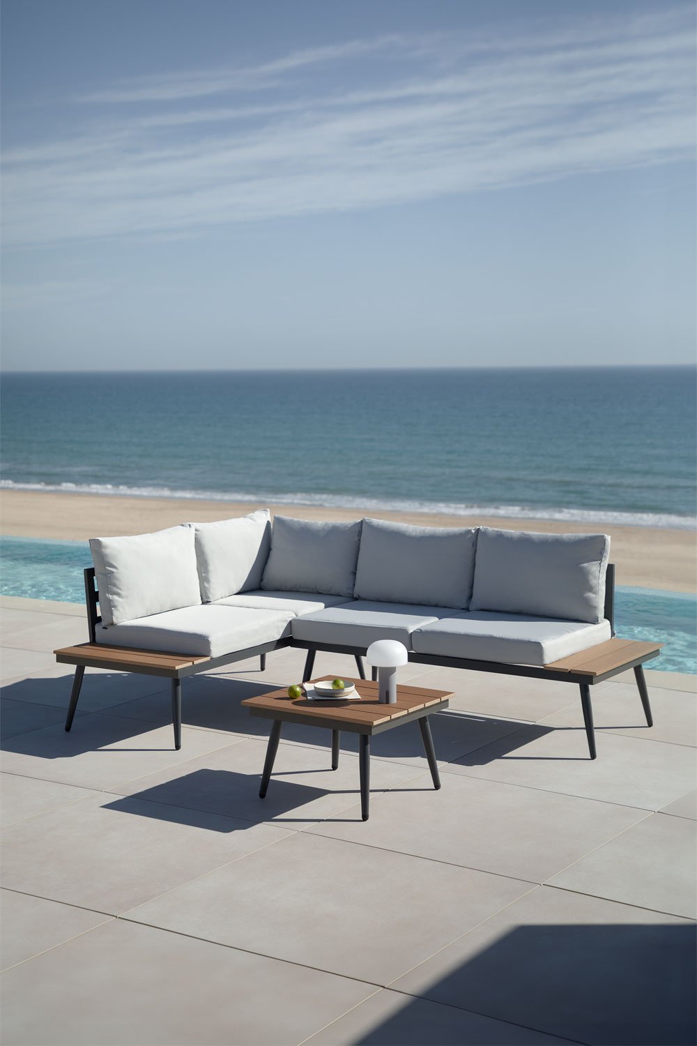 Garden set with 4-seater corner sofa and coffee table in aluminium and wood Nadi, gallery image 1