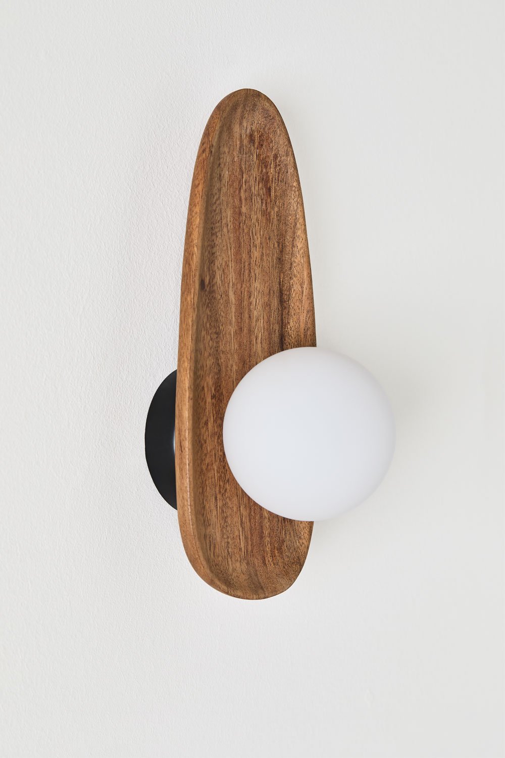 Acacia Wood Wall Lamp Freidy, gallery image 2