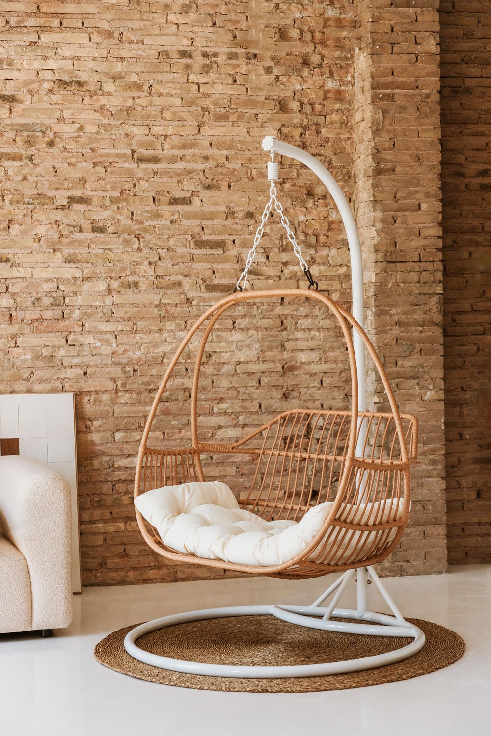Kenet hanging chair with cushion , gallery image 1