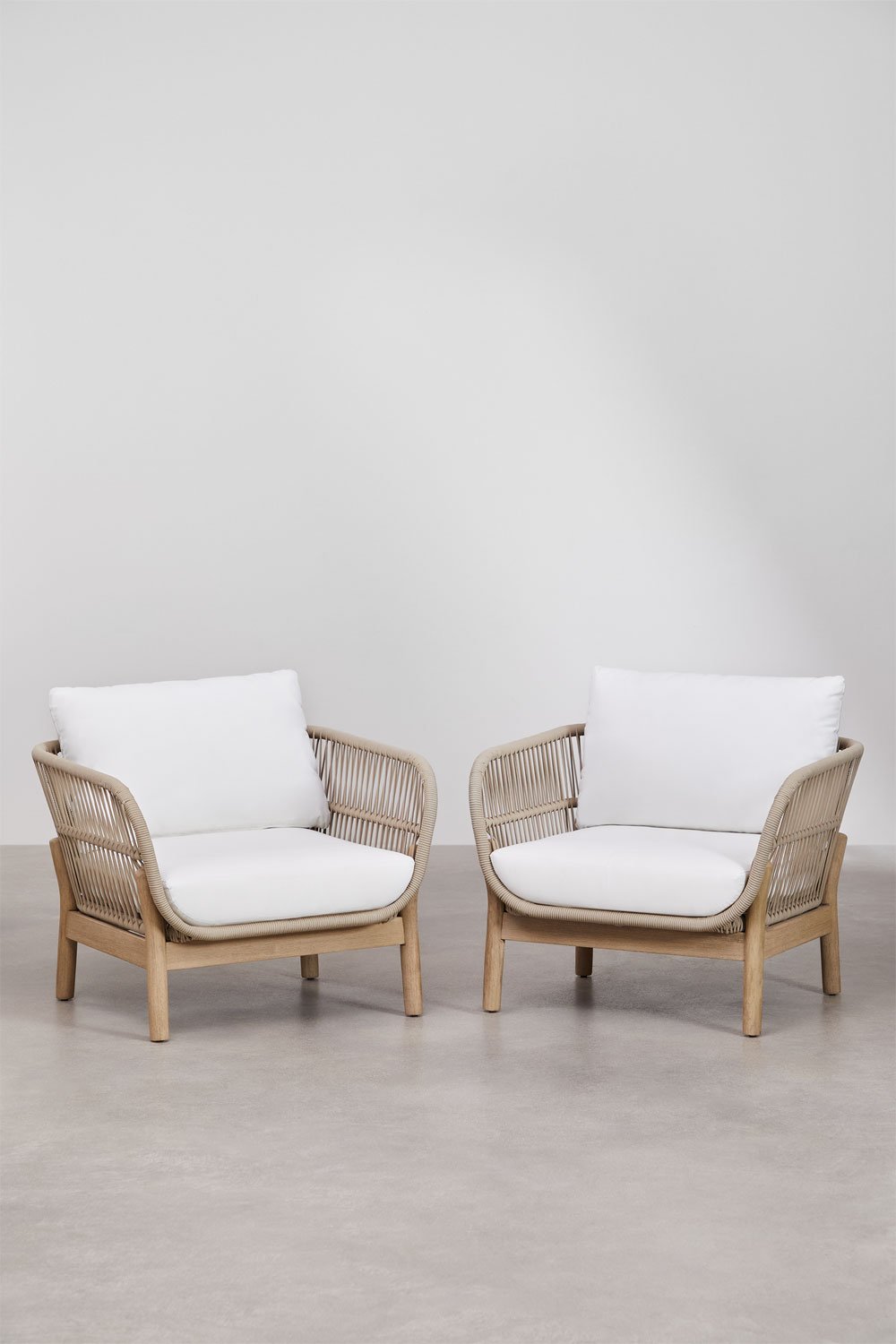 Pack of 2 Armchairs in Aluminum and Acacia Wood Karvia, gallery image 2