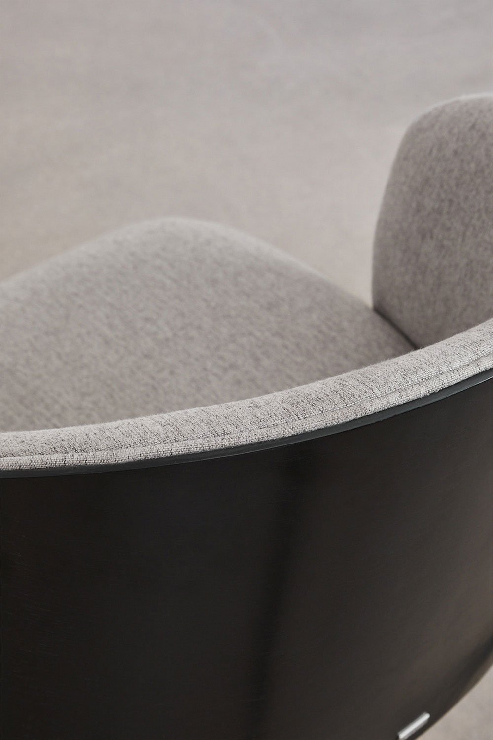 Dining chair in upholstered wood Amieva, gallery image 7