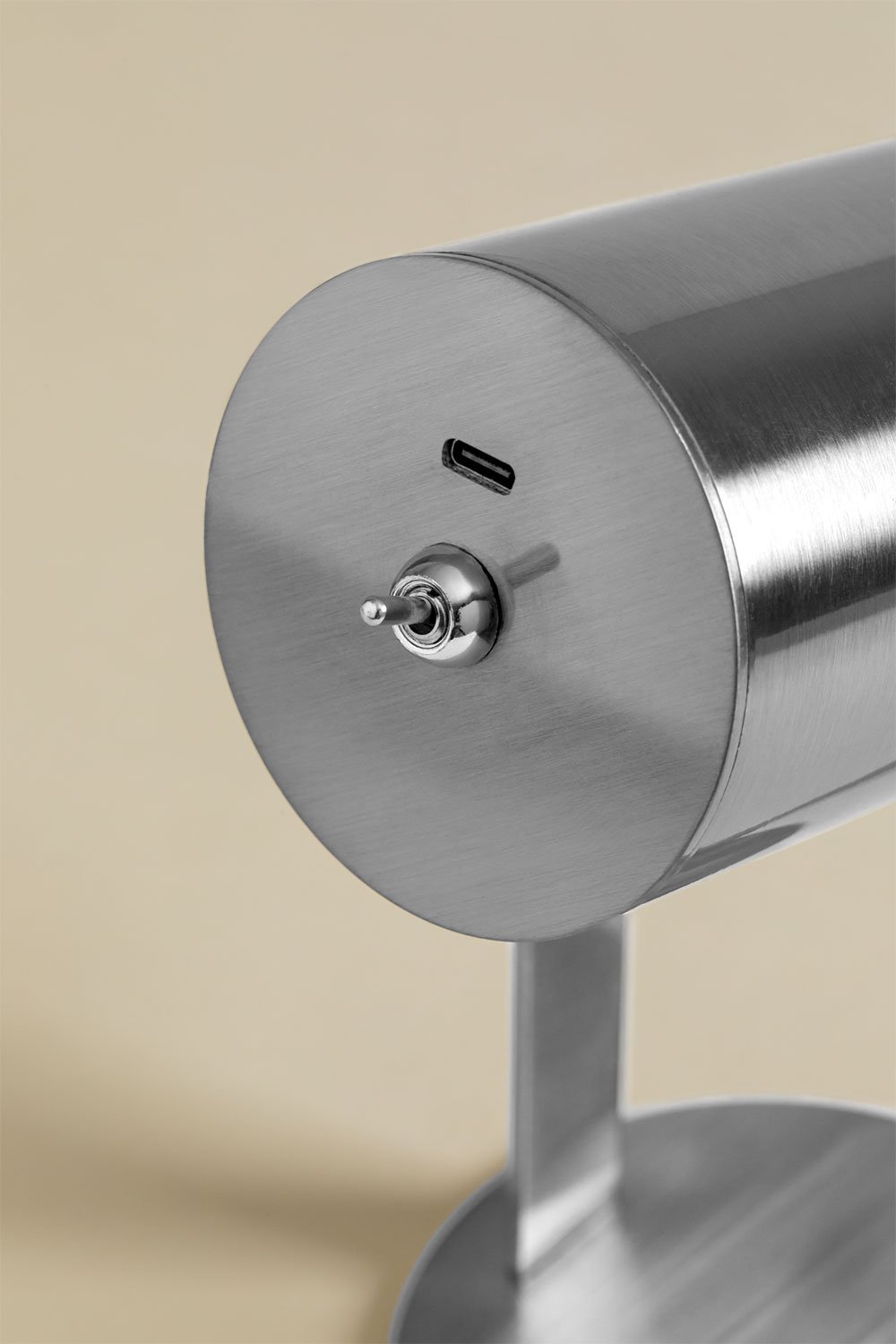 Liburt wireless and directional LED iron table lamp, gallery image 6