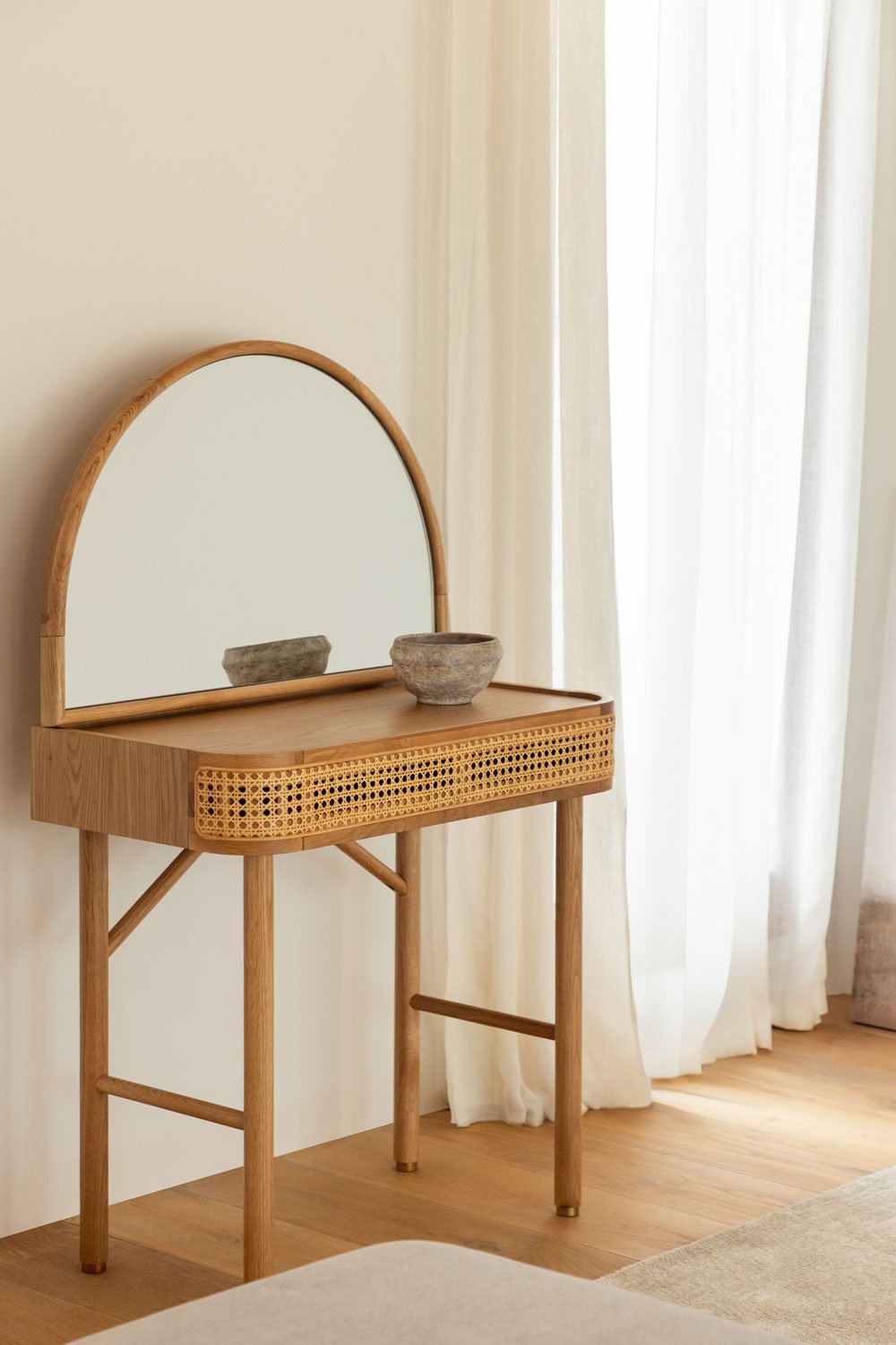 Oak Veneer Dressing Table with Mirror Edwina, gallery image 1