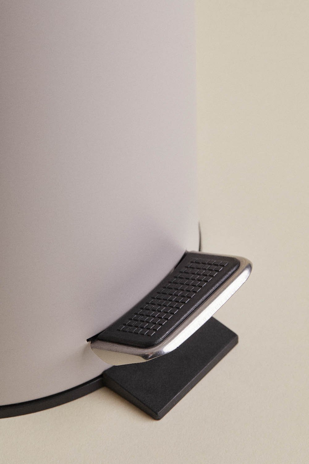 3L Eiden pedal bin in iron, gallery image 4