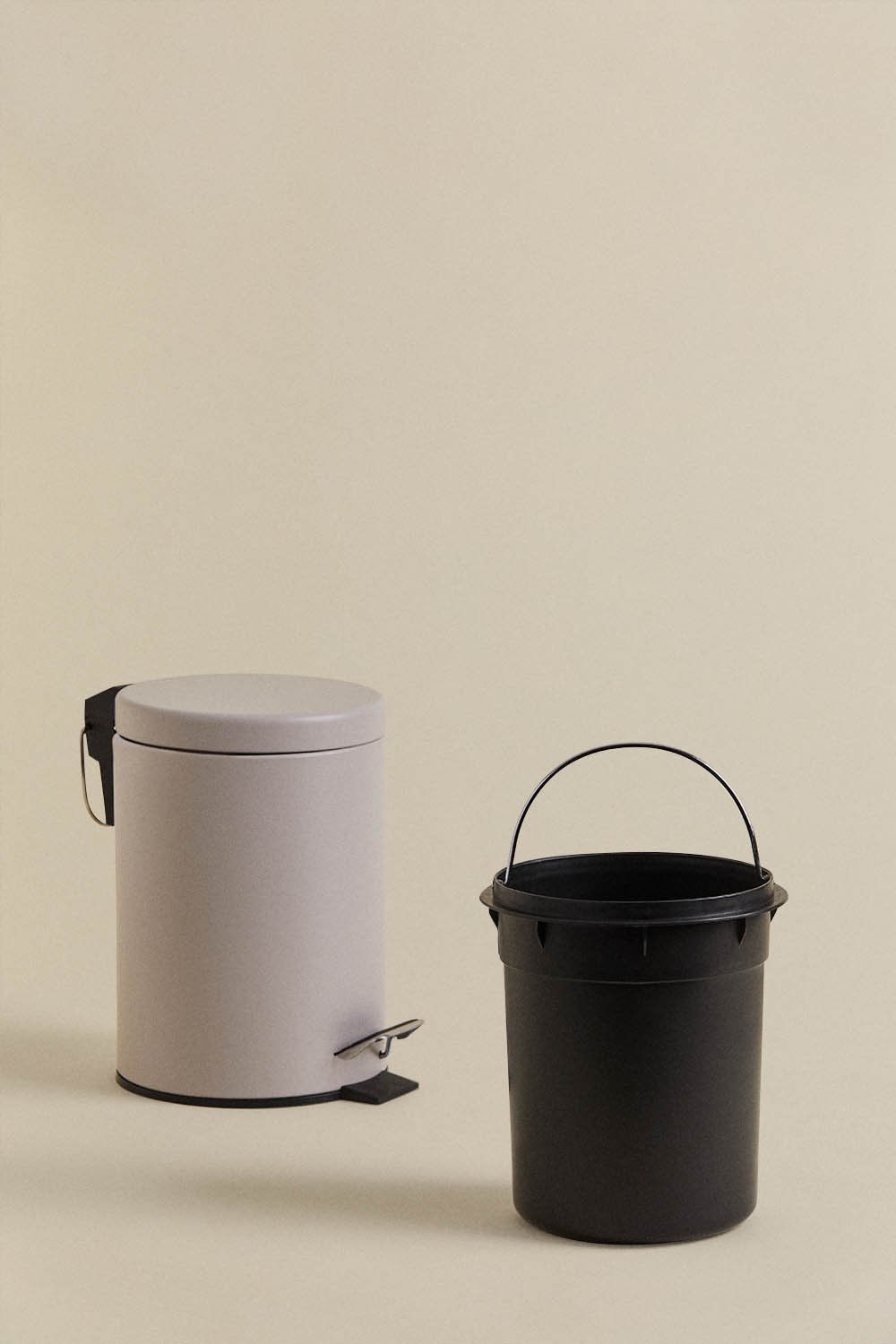 3L Eiden pedal bin in iron, gallery image 5