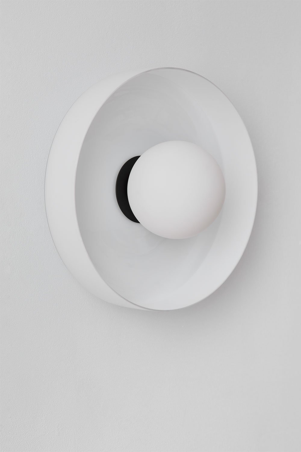 Jaxal wall light, gallery image 1