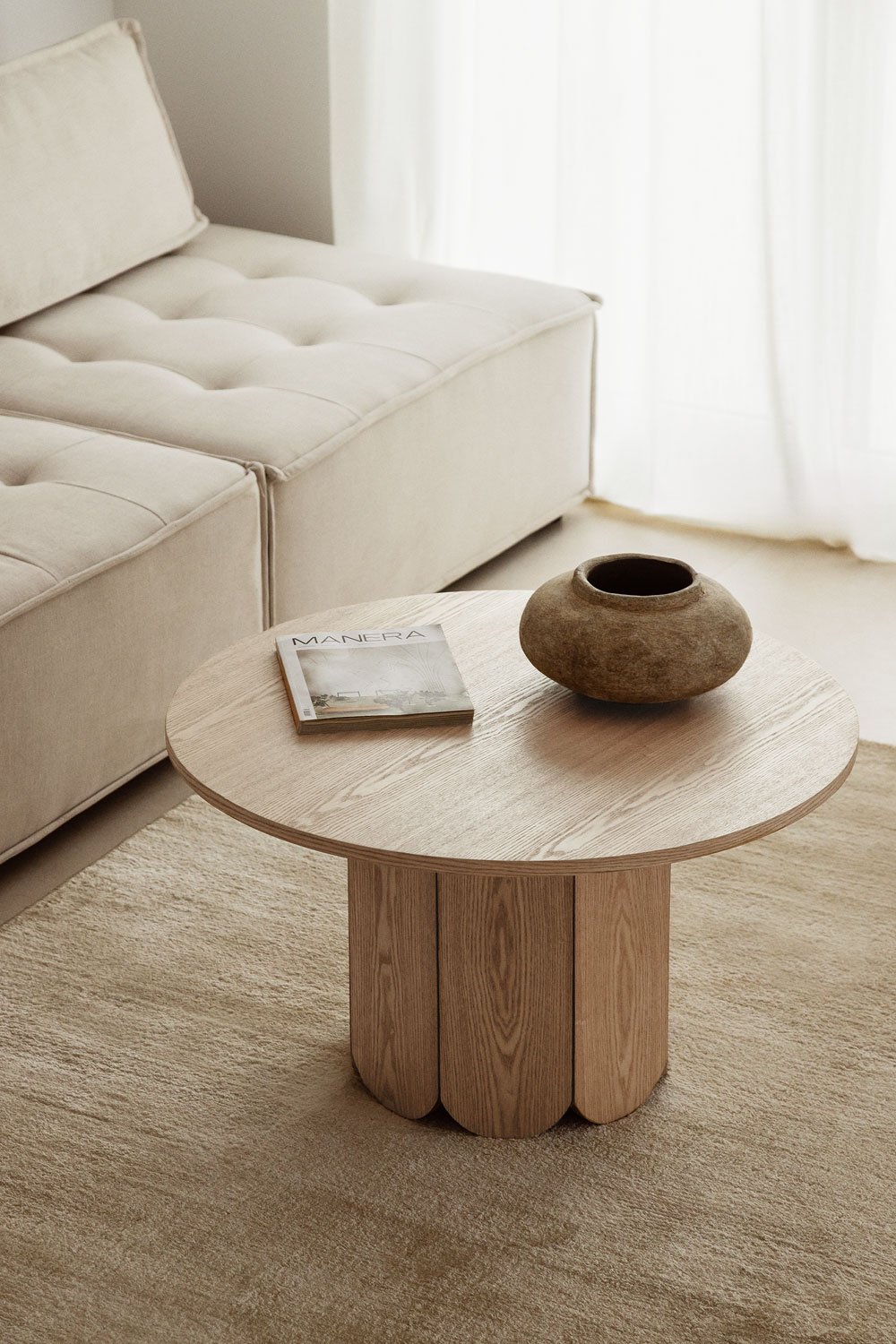 Vinesey round wooden coffee table (Ø80 cm), gallery image 1