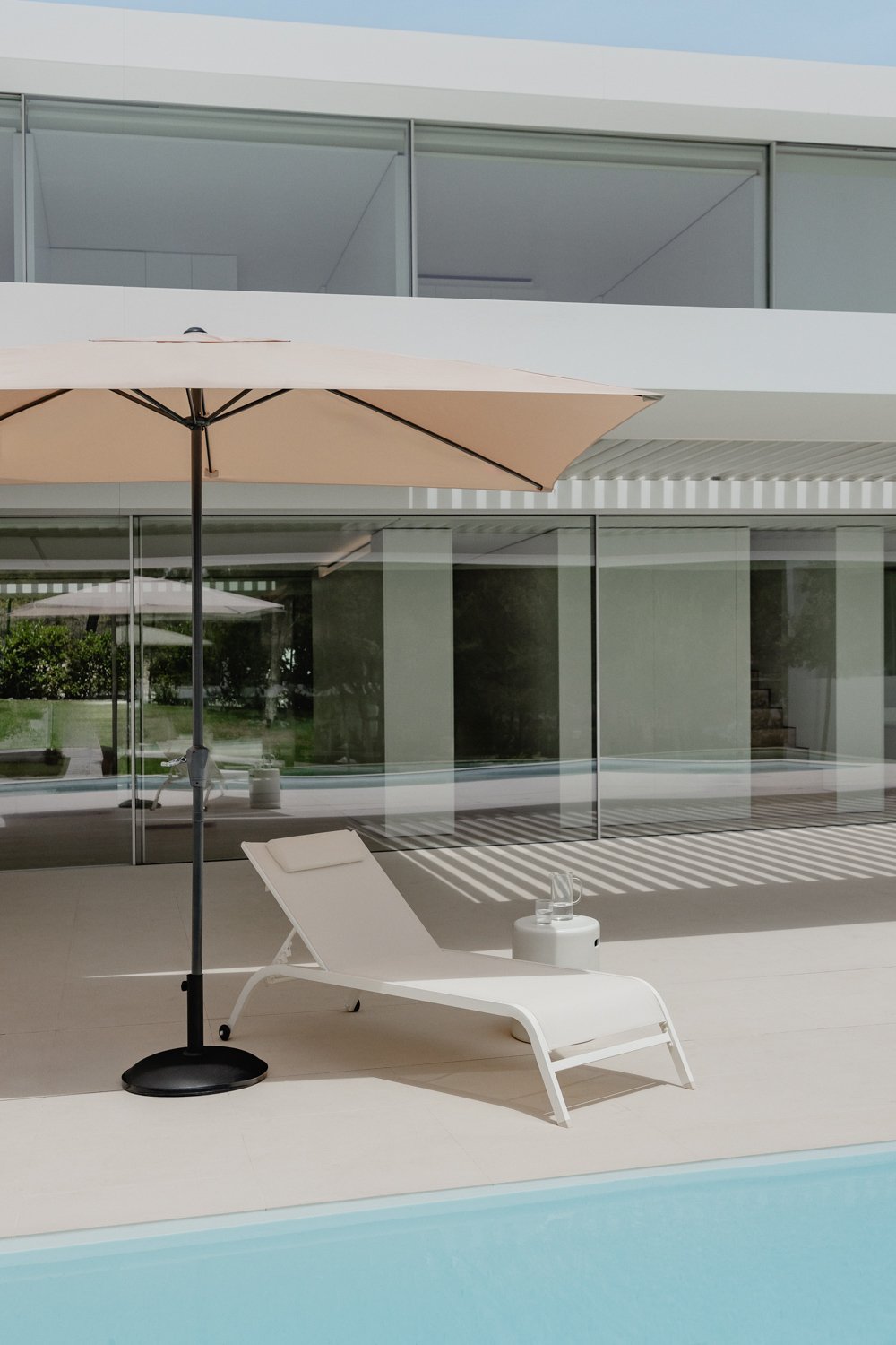 Fabric and Steel Parasol (200x300 cm) Itzal, gallery image 1