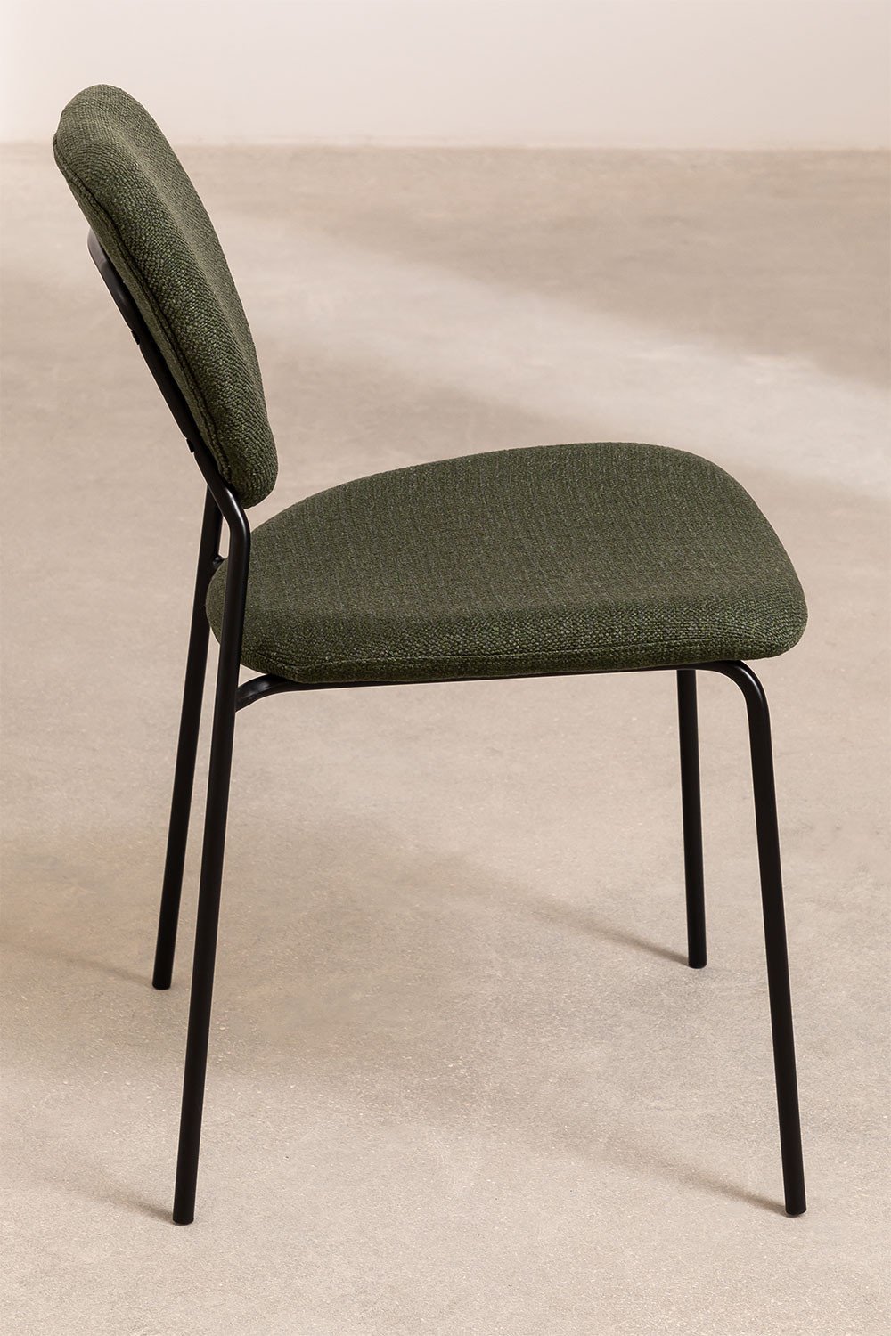 Pack of 2 Taris stackable dining chairs, gallery image 3