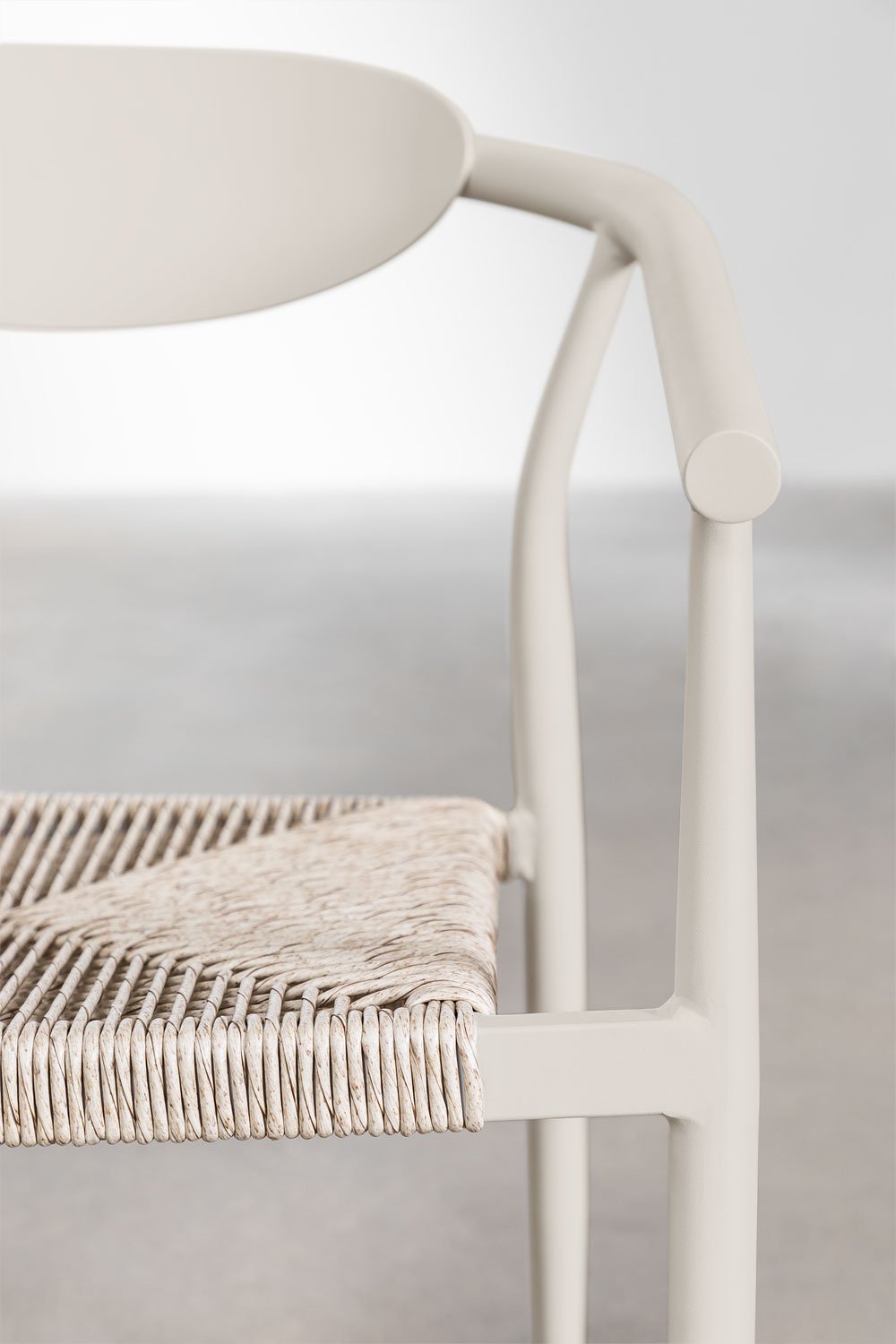 Stackable garden chair with armrests in aluminum and synthetic rattan Marsha, gallery image 6