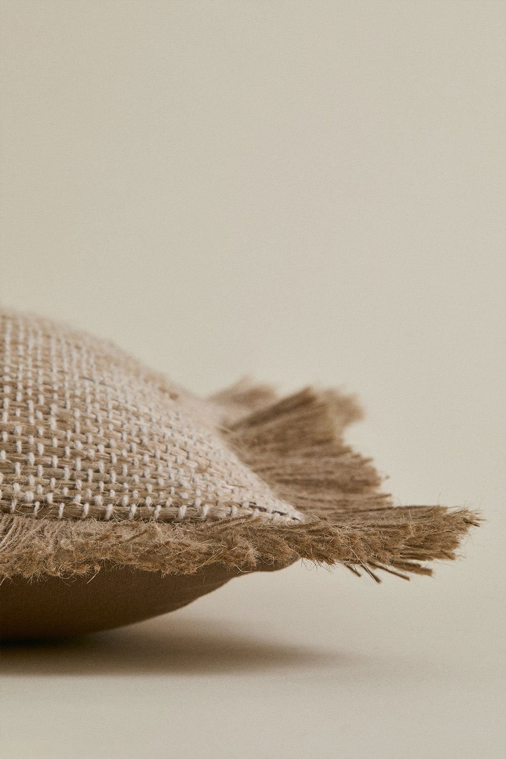 Square Jute Cushion Freitas(40x40 cm) , gallery image 5