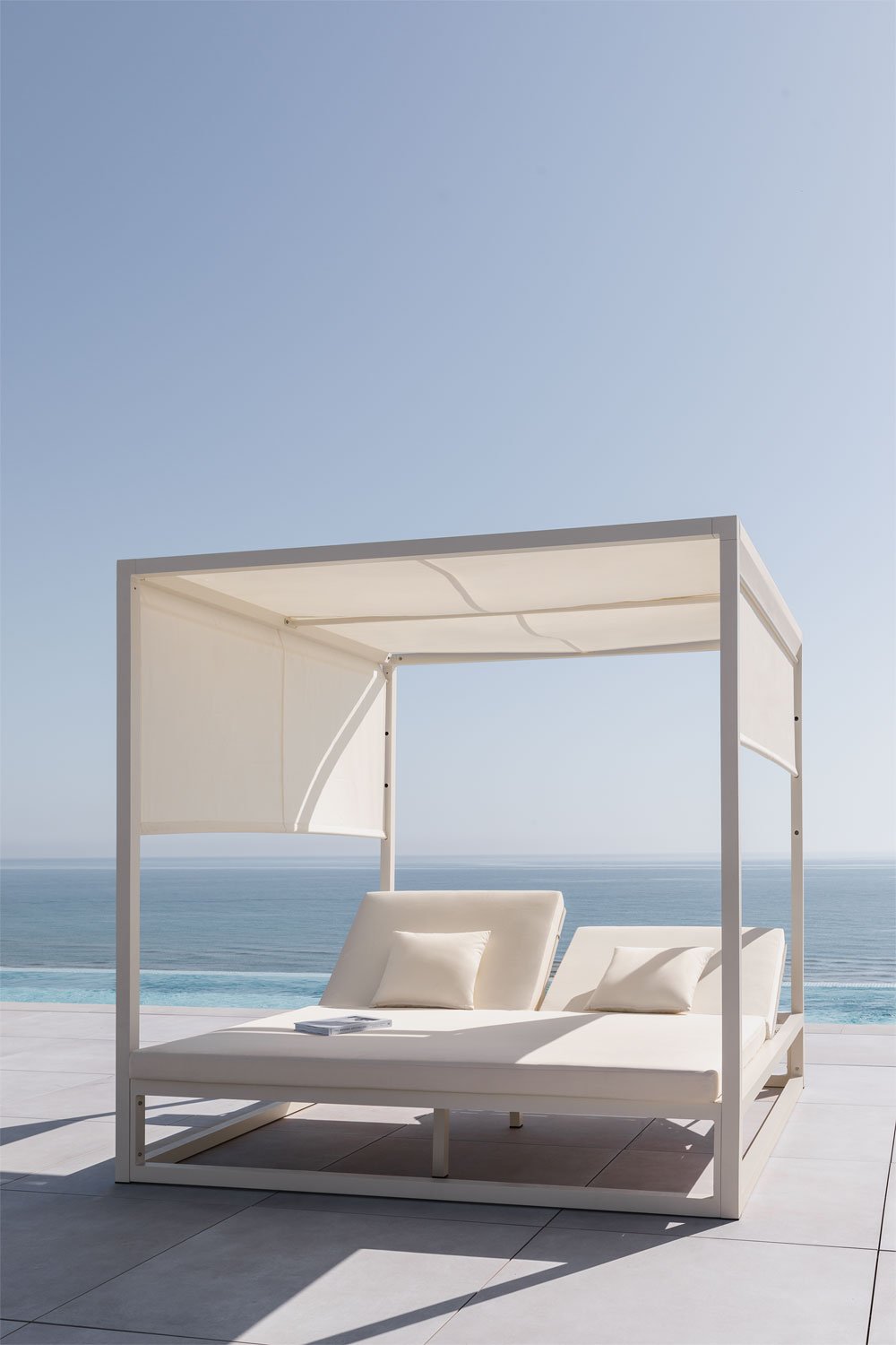 Reclining Balinese bed in aluminum and Nasau fabric, gallery image 1