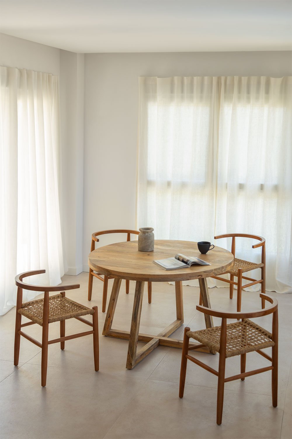Round dining table in mango wood (Ø120 cm) Laysa             , gallery image 1