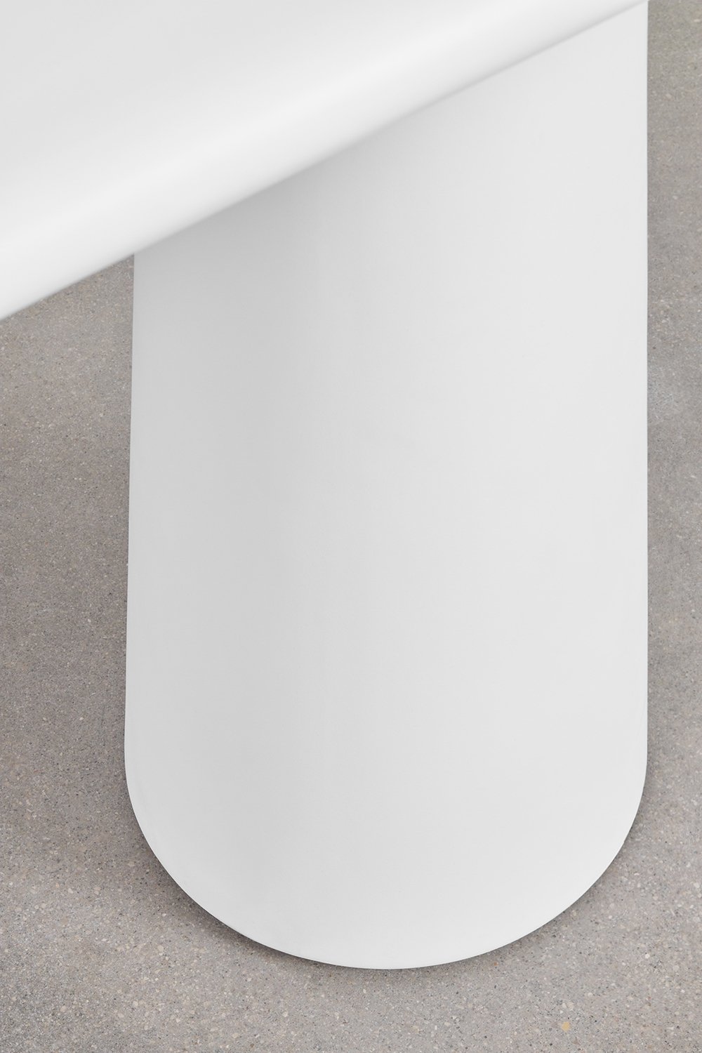 Noemi concrete console, gallery image 5