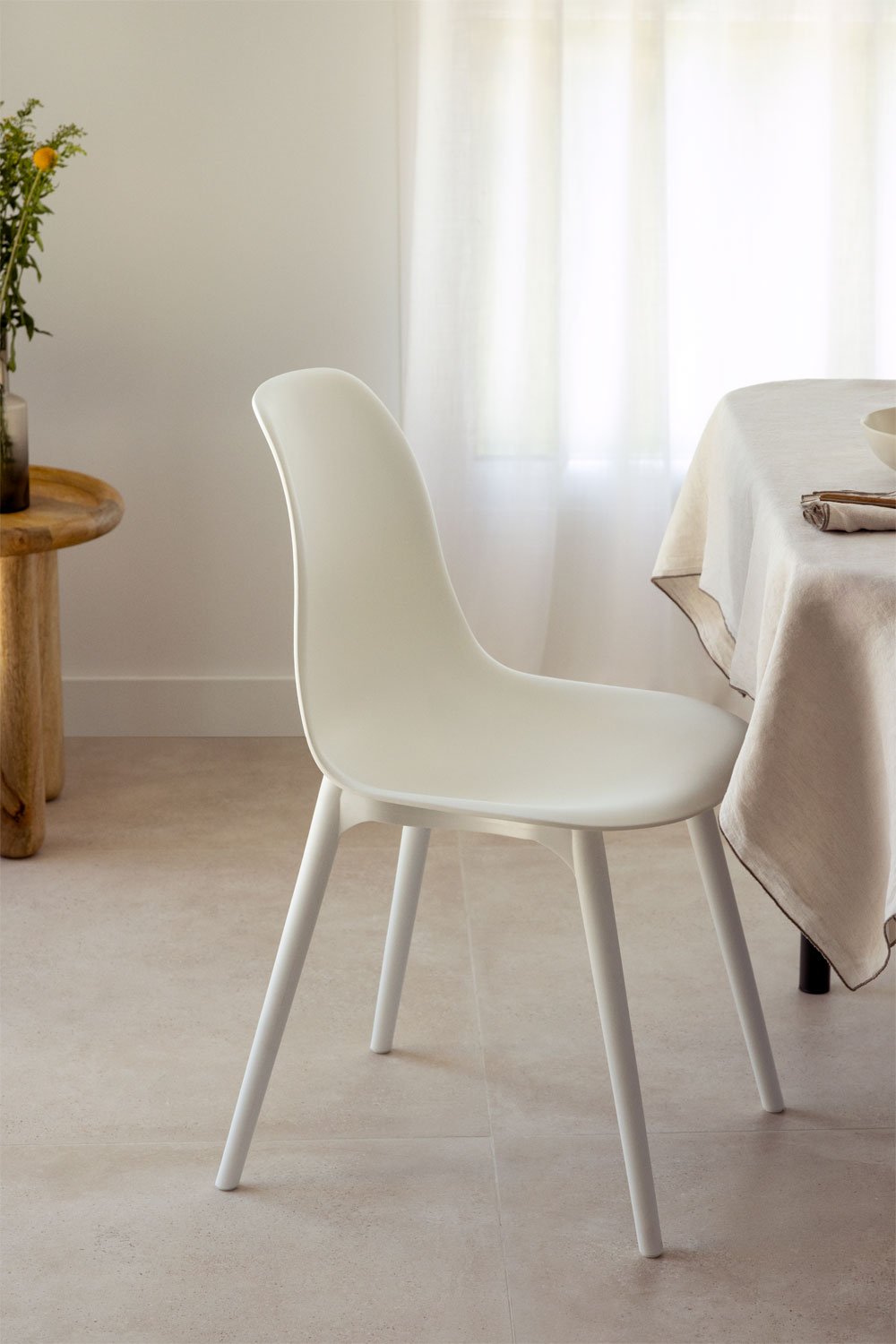 Scand polypropylene dining chair, gallery image 1