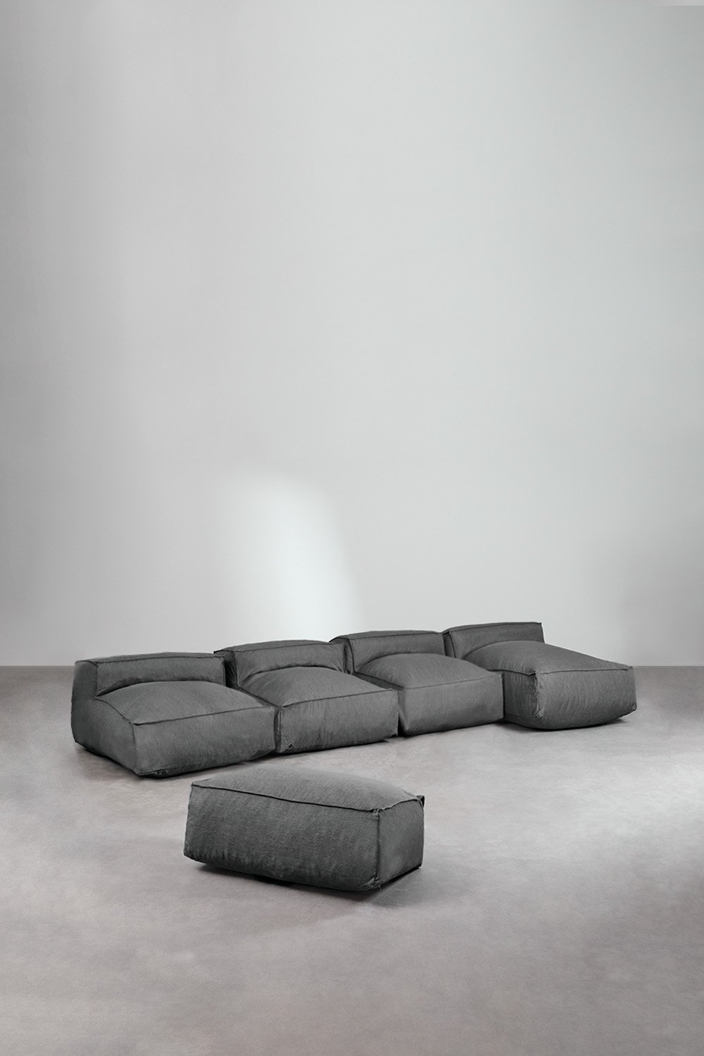 4-piece modular chaise longue sofa and Dojans pouf, gallery image 1