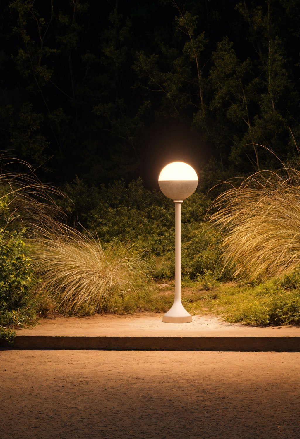 Uveron Design aluminum outdoor LED beacon, gallery image 1