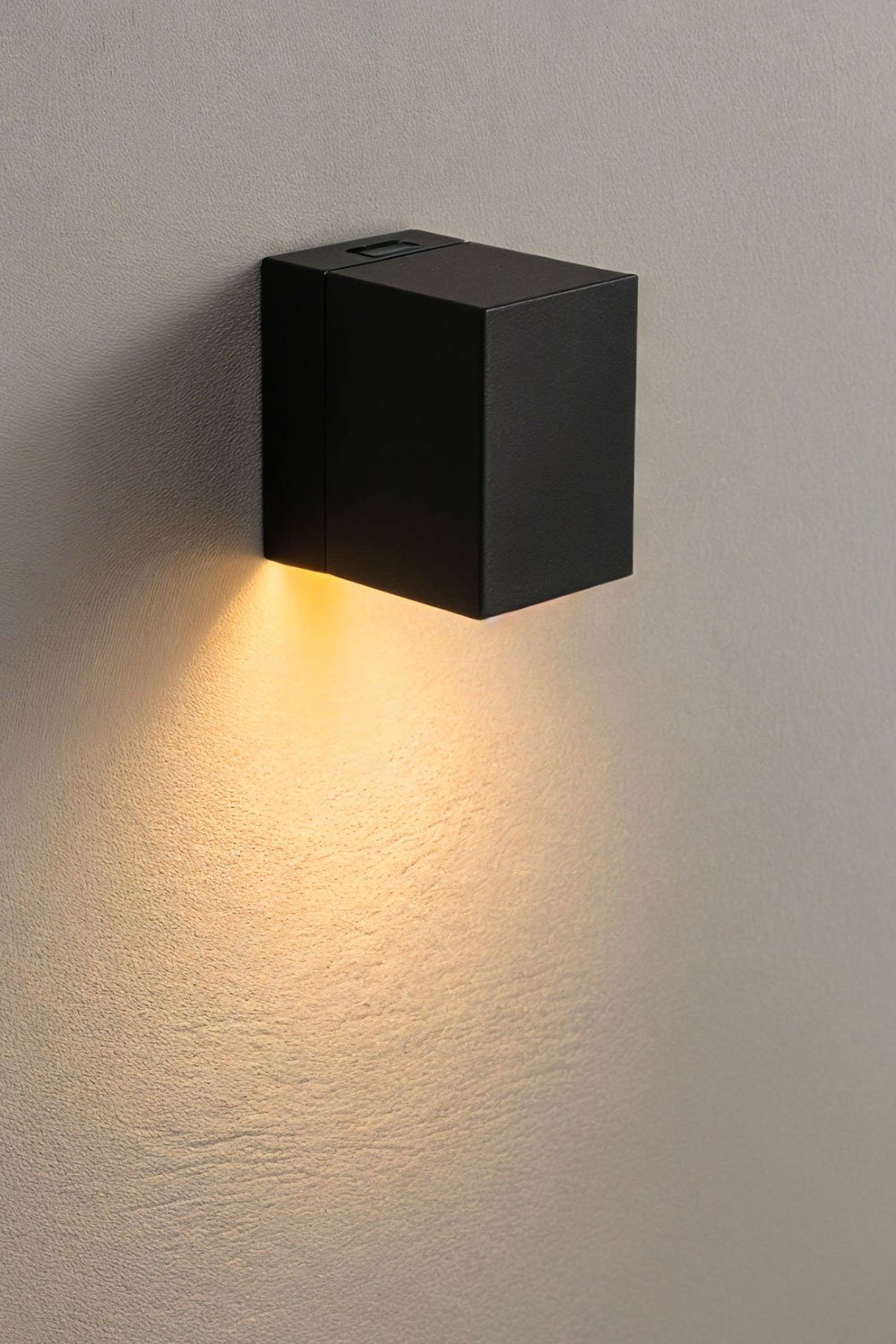 Abar outdoor wall light, gallery image 1