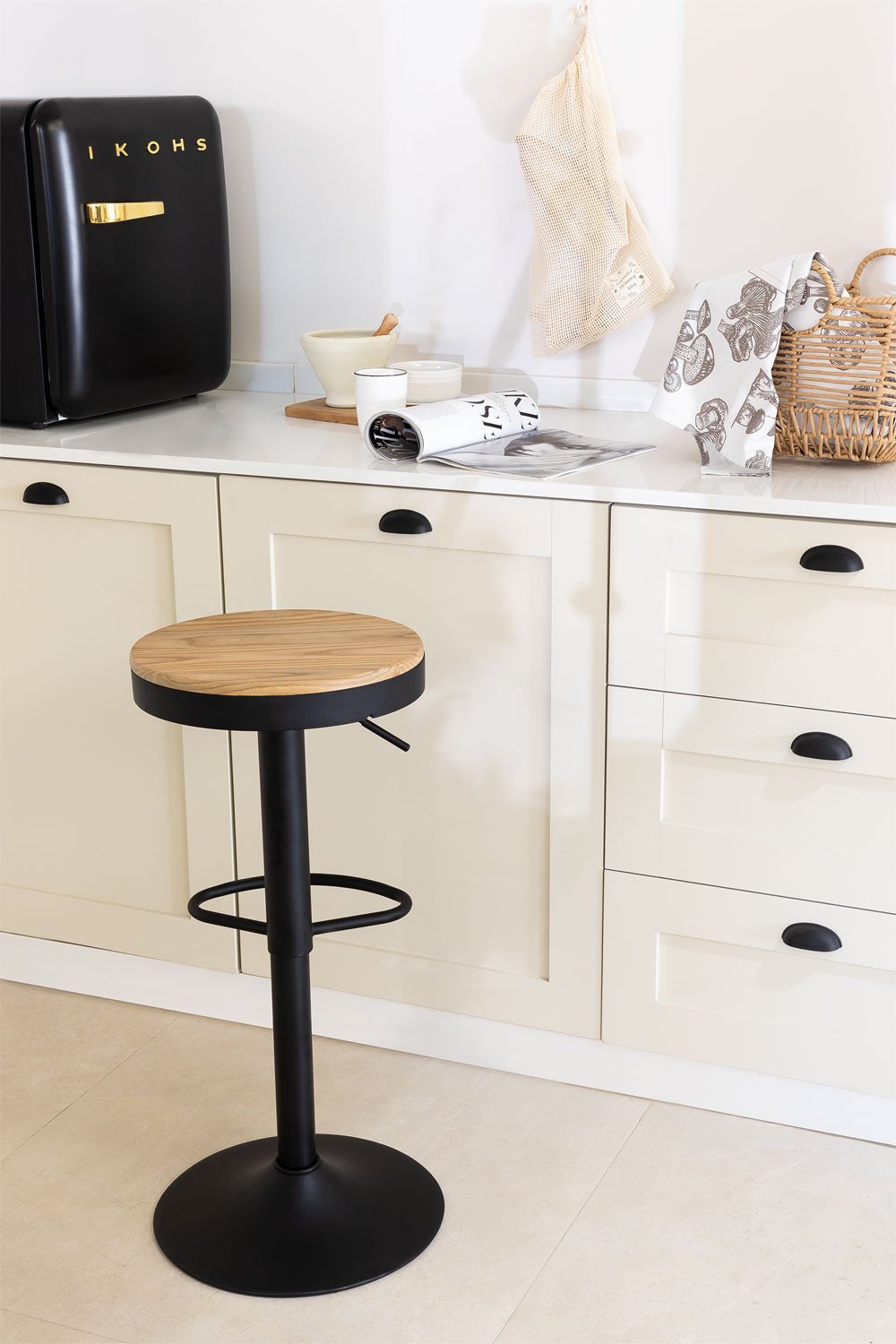 2-Pack adjustable high stools in black steel and elm wood Bardder, gallery image 1