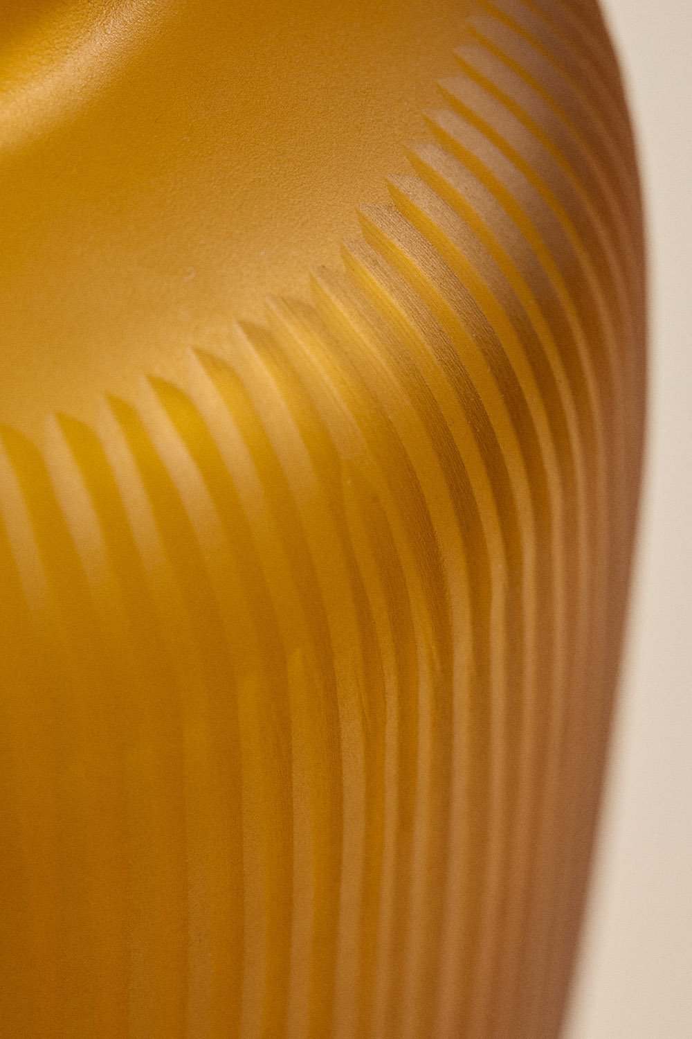 Jerinsen glass vase, gallery image 3