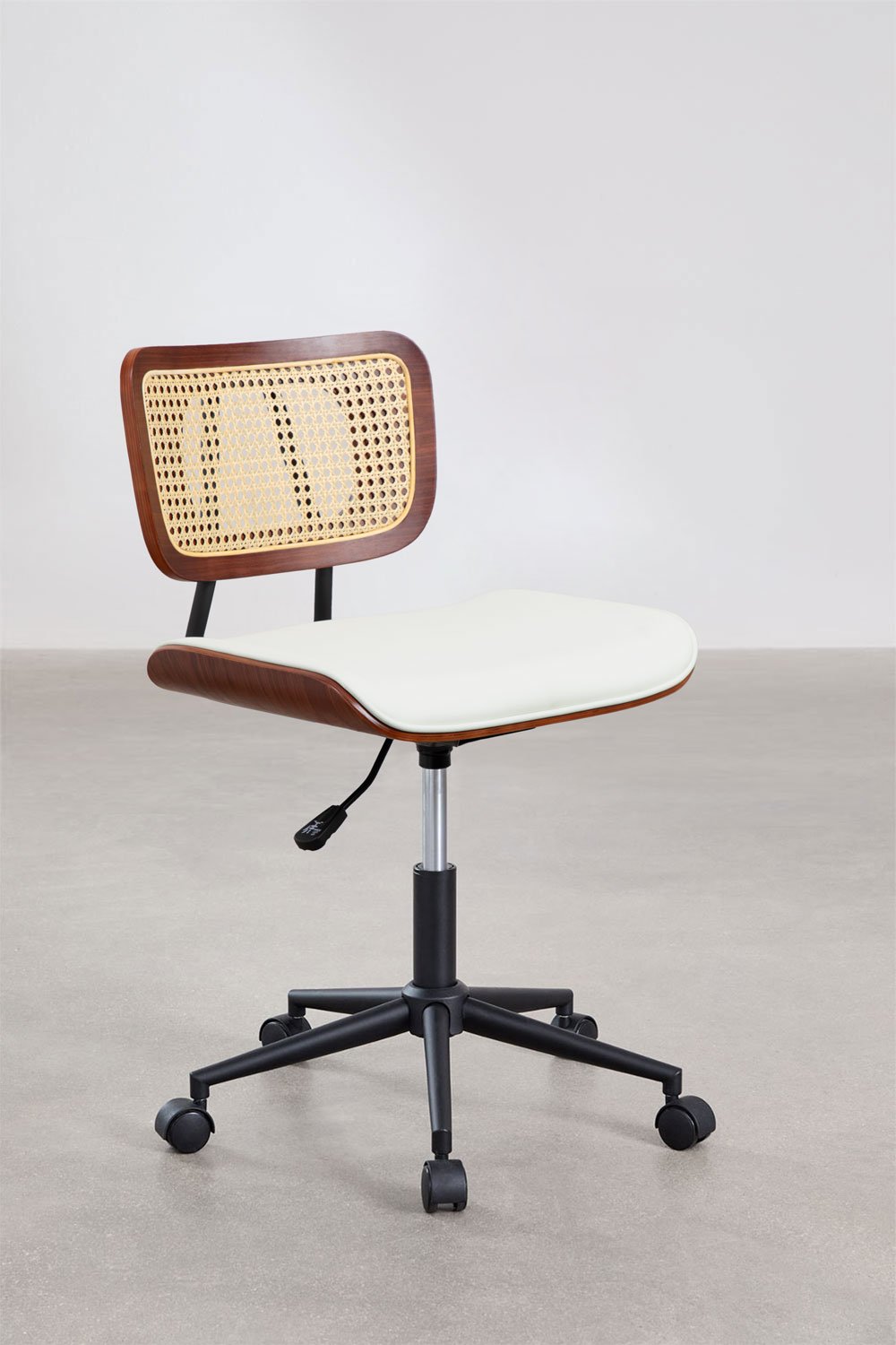 Desk chair with wheels in wood, rattan and Raysa leatherette, gallery image 1