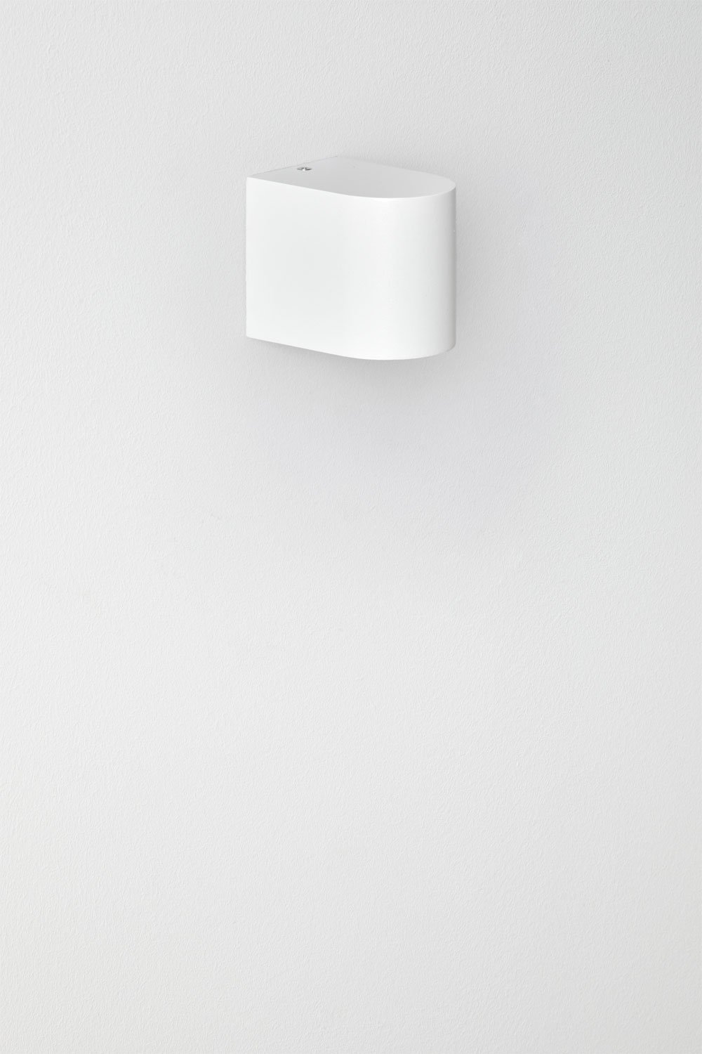 Pevot aluminum outdoor wall light , gallery image 5