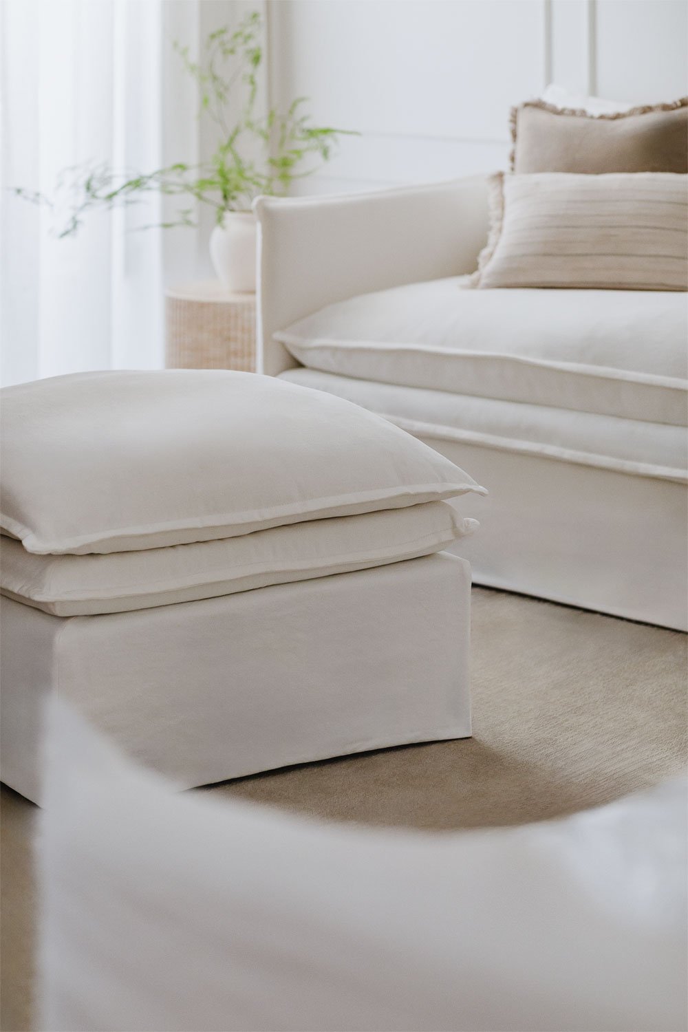 Pouf for modular sofa in linen and cotton Grace, gallery image 1