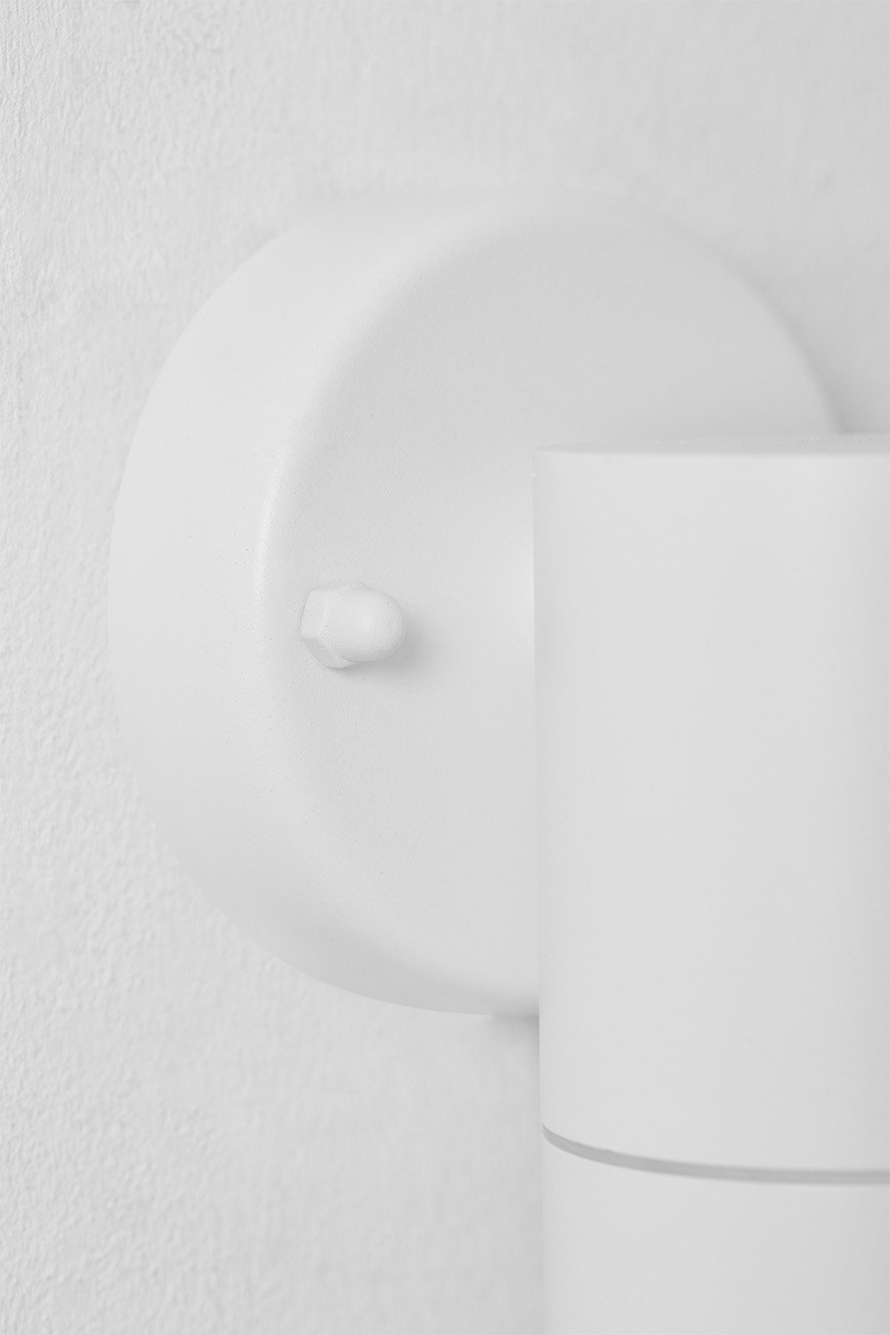 Jaxten outdoor wall light in aluminium, gallery image 4