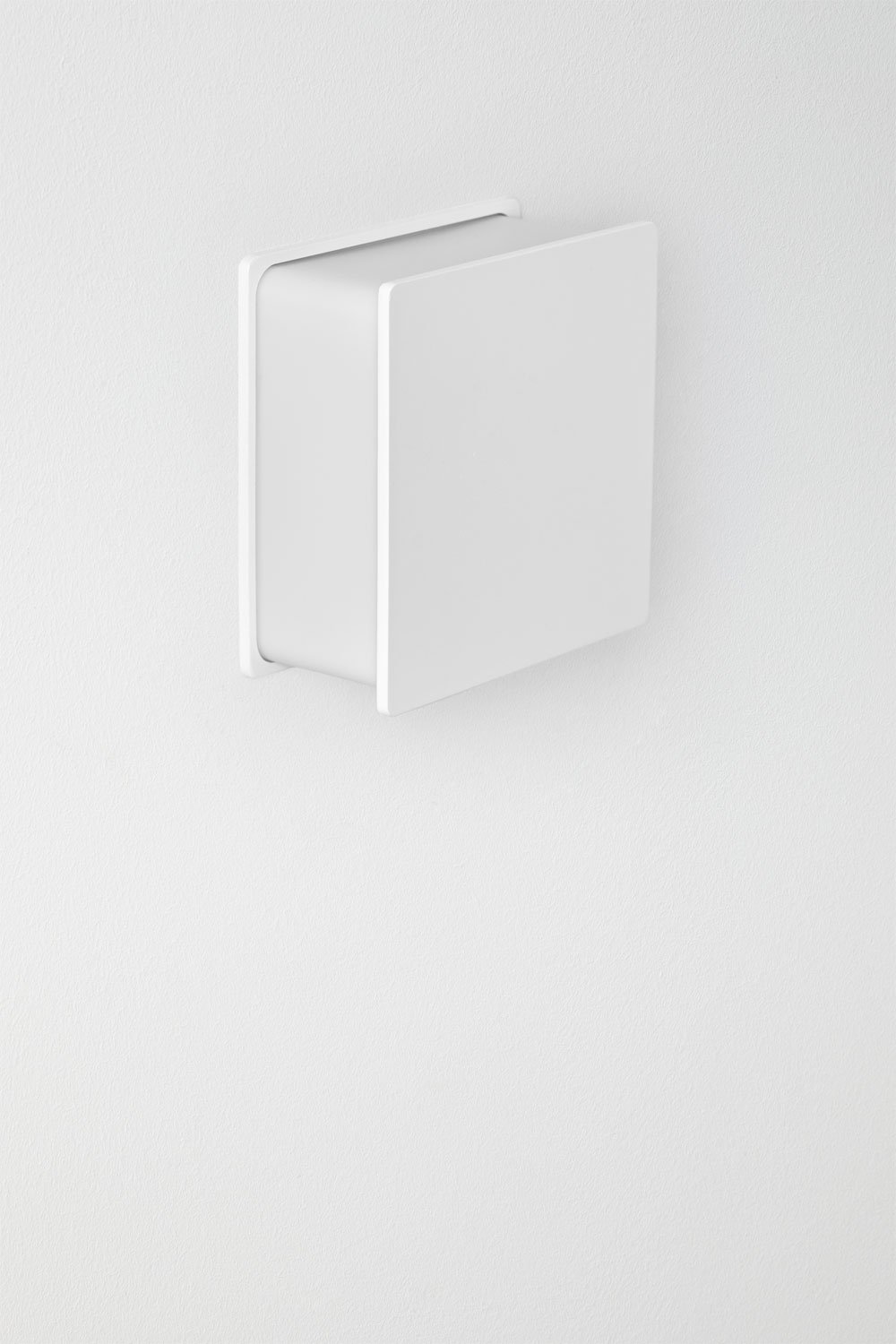 Zuvane 4-point aluminium LED outdoor wall light, gallery image 1