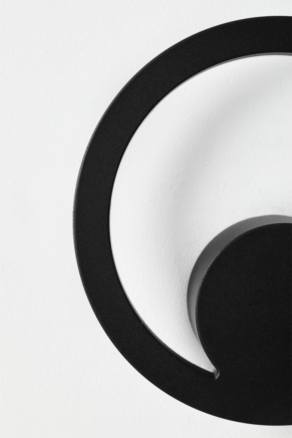 Quiven LED outdoor wall light in aluminum, gallery image 5