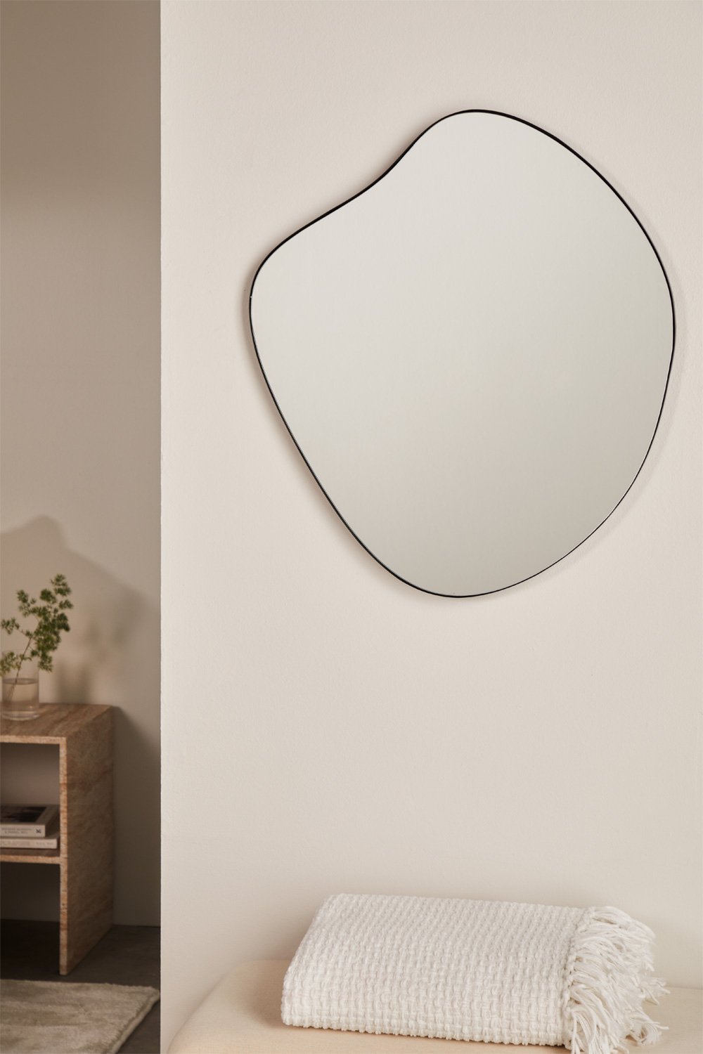 Metal wall mirror (60x67 cm) Astrid, gallery image 1