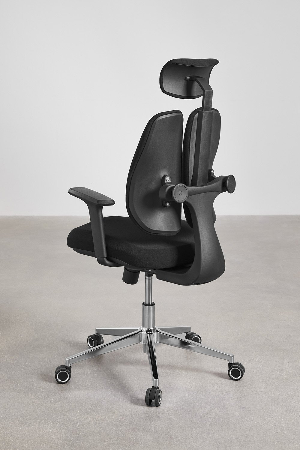 Belcaire office chair with wheels and armrests, gallery image 6
