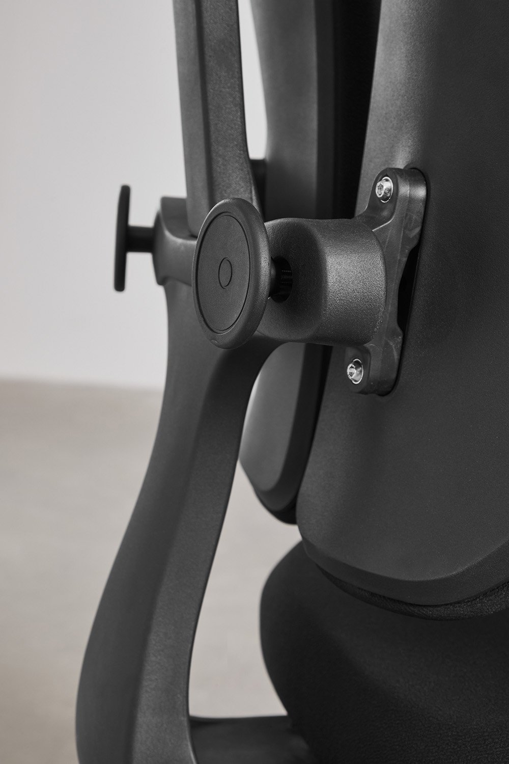 Belcaire office chair with wheels and armrests, gallery image 10