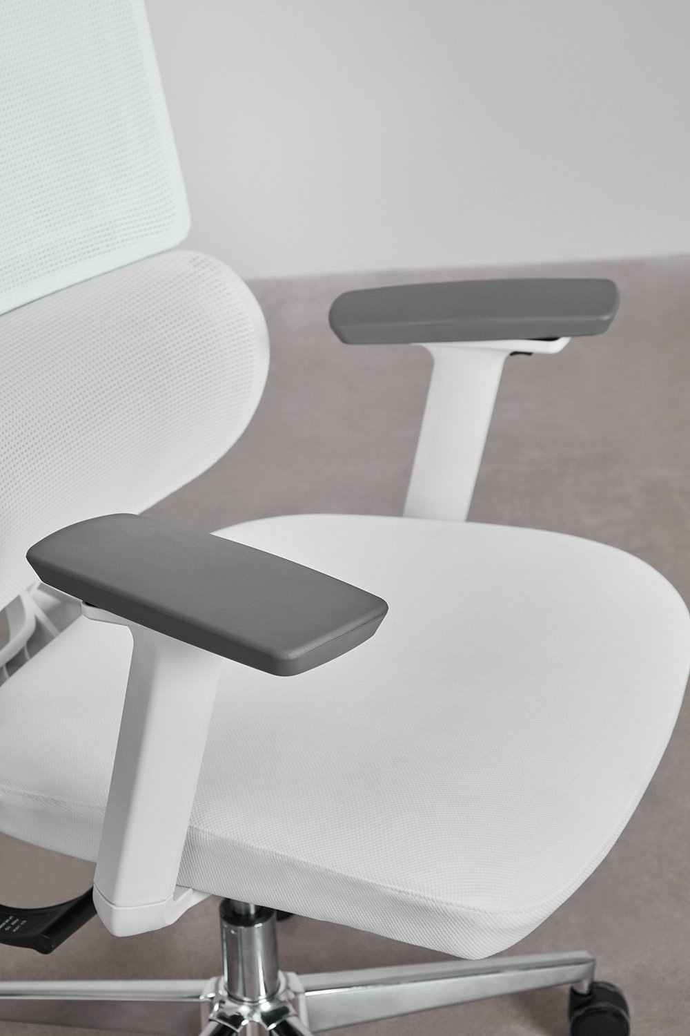Office chair with wheels and armrests Vignes, gallery image 8