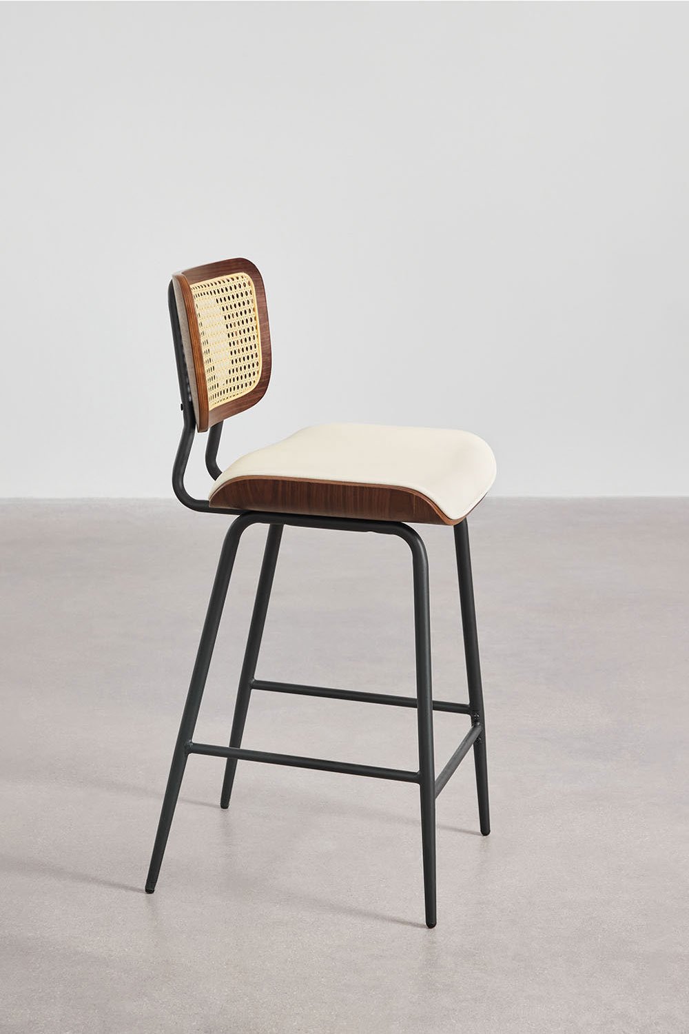 High stool in wood, rattan and Raysa leatherette, gallery image 2