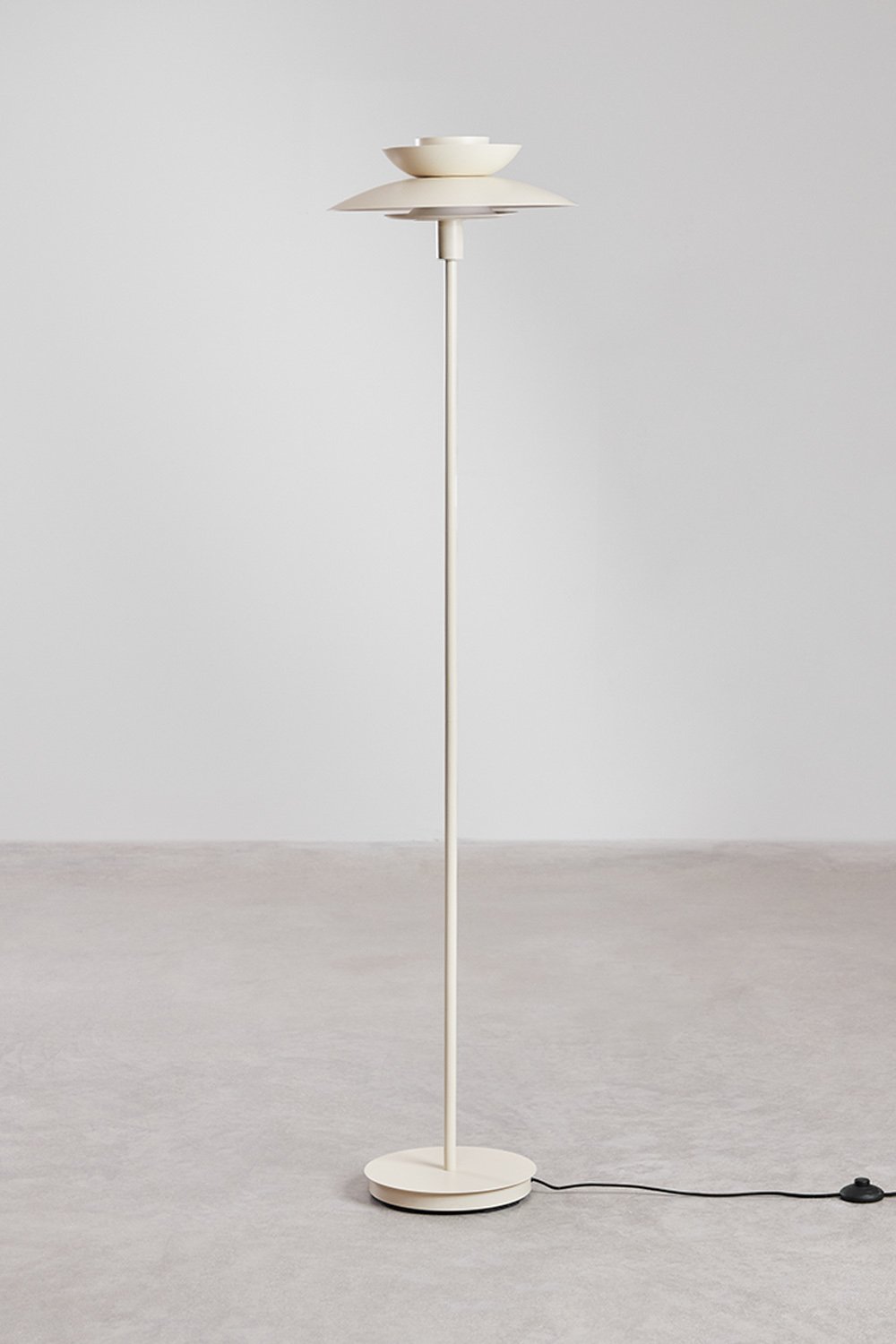 Alice iron floor lamp, gallery image 2