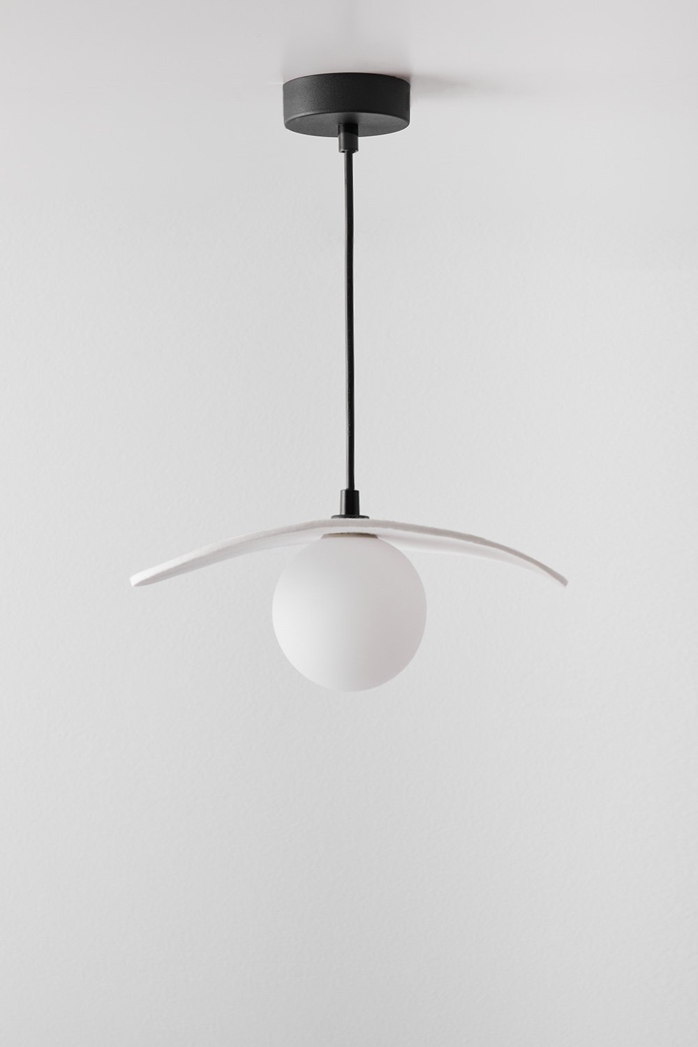 Tamiga pendant ceiling lamp, gallery image 1
