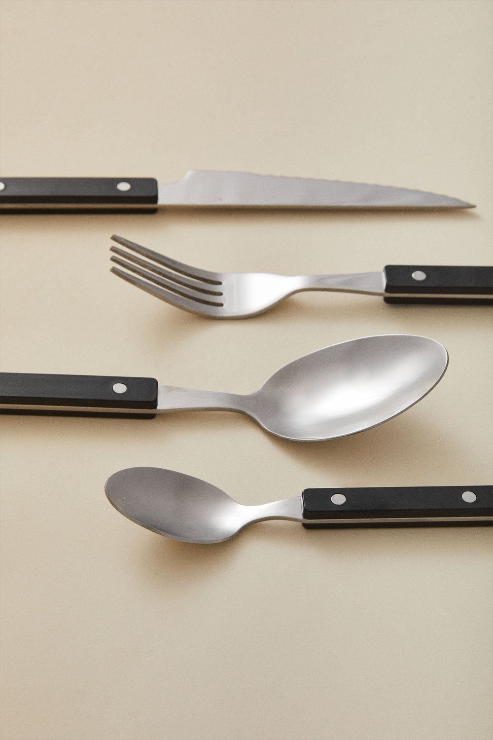 16-piece Tirvola stainless steel cutlery set, gallery image 5