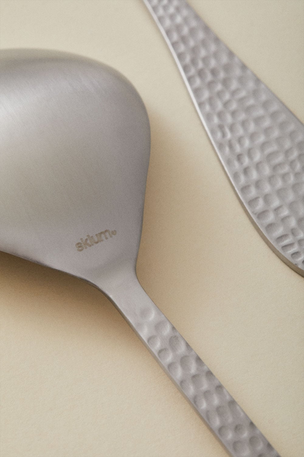 Set of 2 stainless steel salad servers Aina, gallery image 6