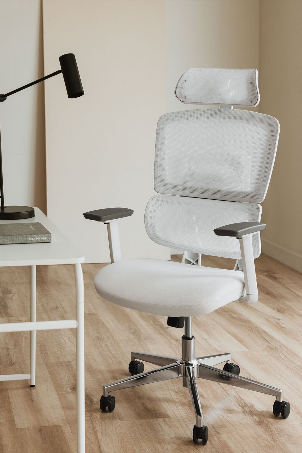 Office chair with wheels and armrests Vignes, gallery image 1