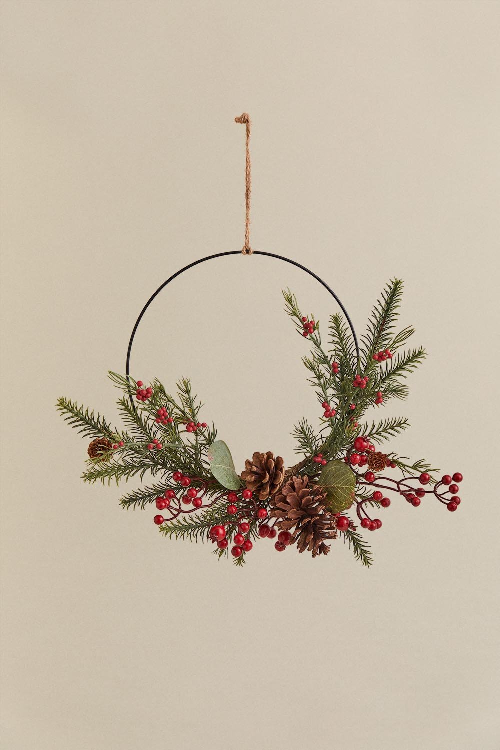 Lanorial Christmas decorative wreath with pine cones, gallery image 1