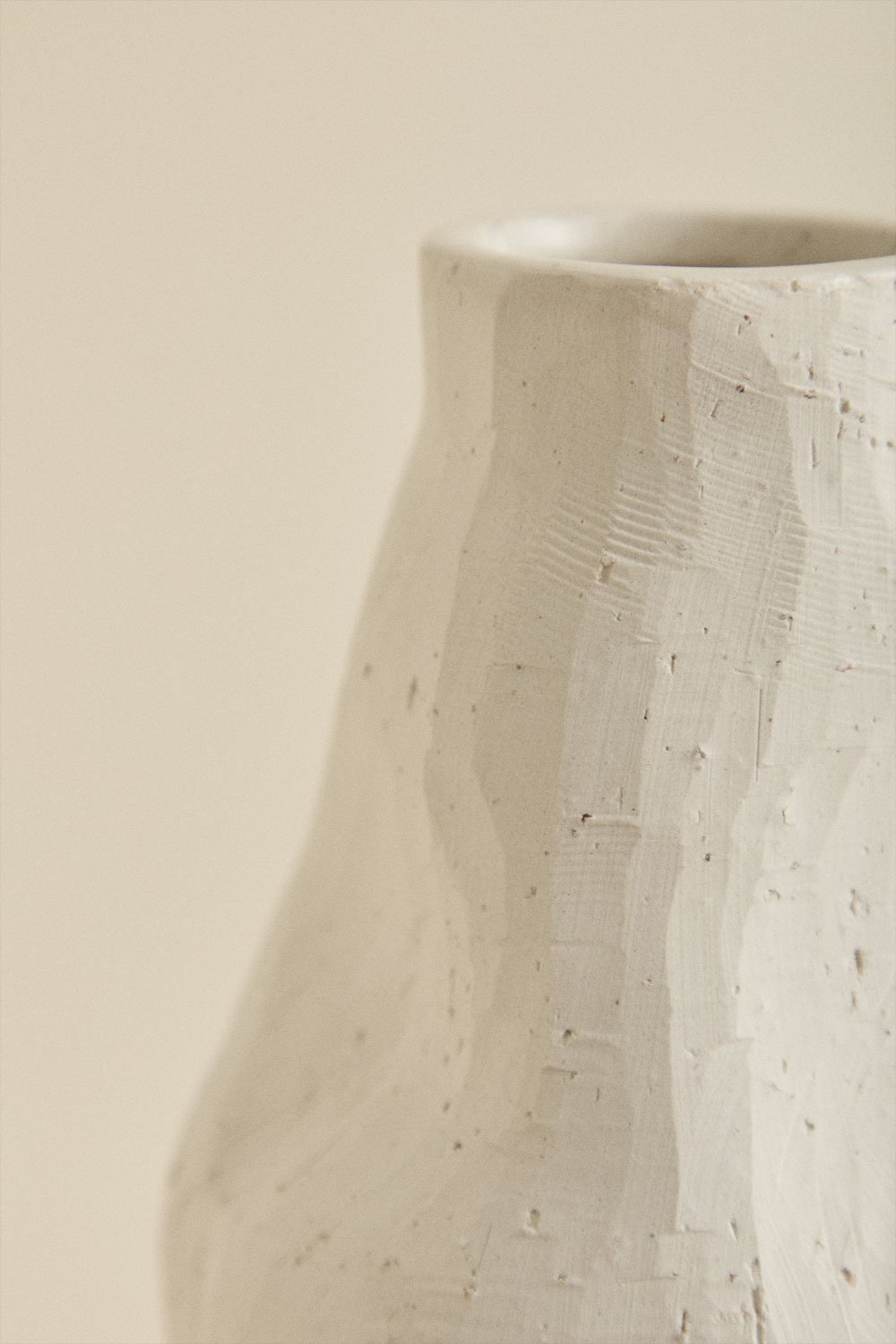 Fergie ceramic vase, gallery image 4