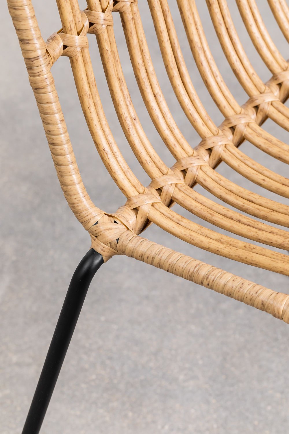 Aroa synthetic rattan dining chair, gallery image 6