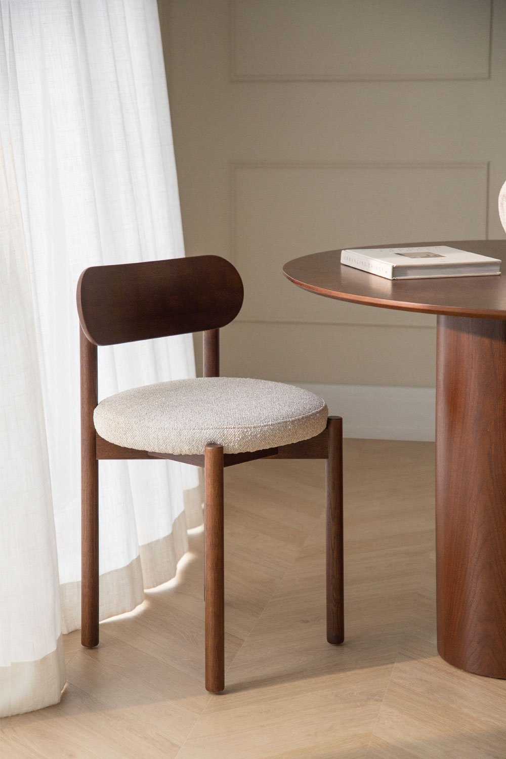 Dining chair in oak wood and chenille Bianca, gallery image 1