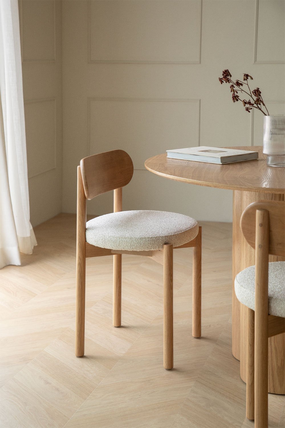 Dining chair in oak wood and chenille Bianca, gallery image 1