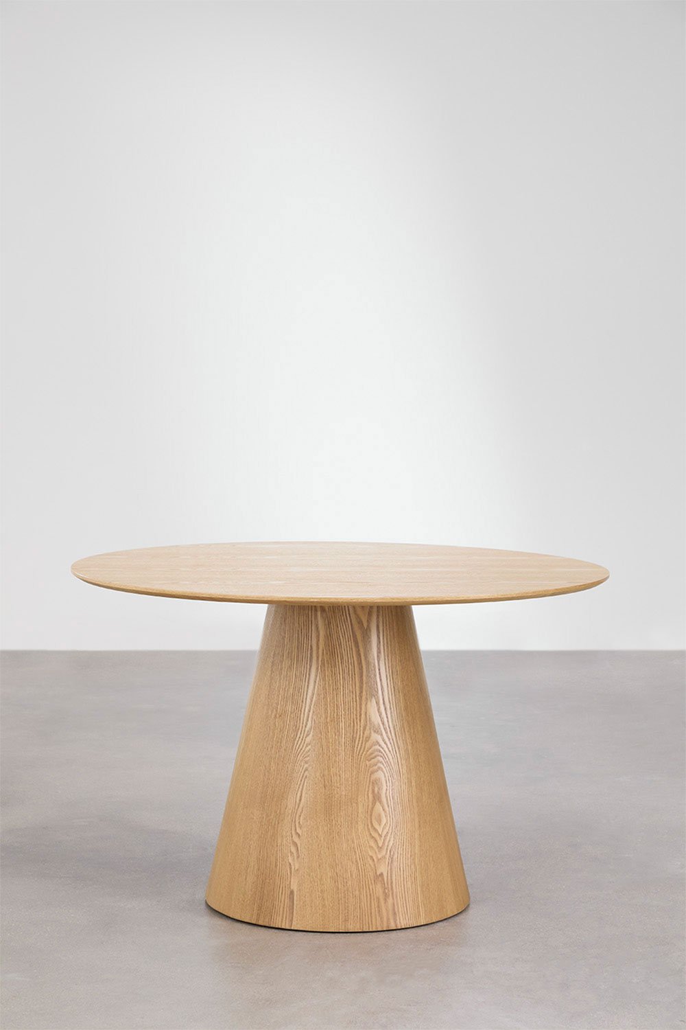 Set of round table in ash veneer (Ø120 cm) Aura and 4 dining chairs in ash wood and Lucca bouclé fabric, gallery image 2