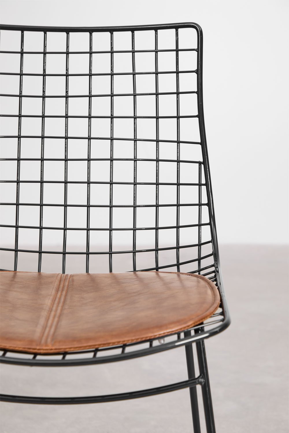 Pack of 4 Renee steel dining chairs, gallery image 6